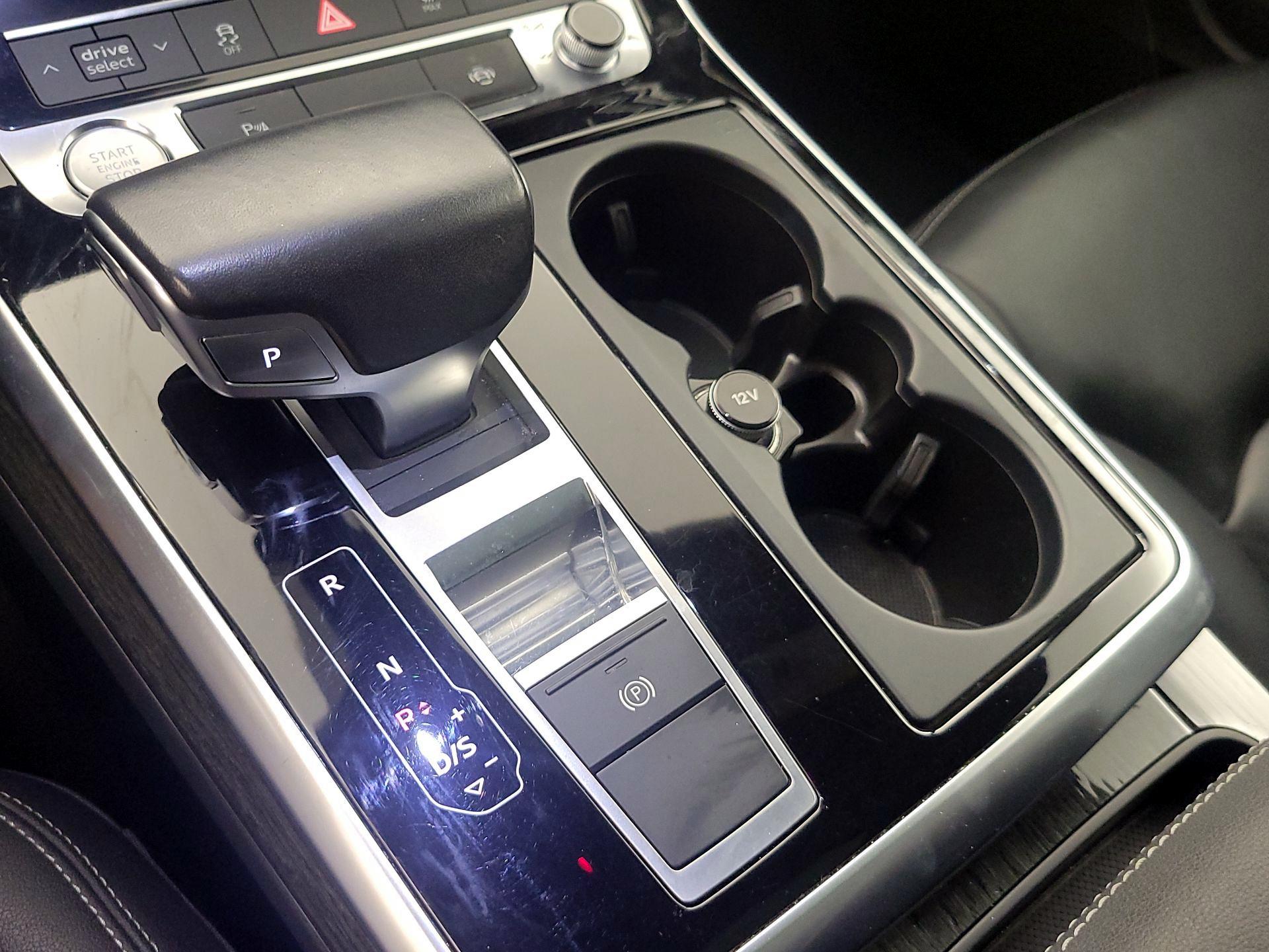 Thumbnail: 2019 Audi Q8 - 18