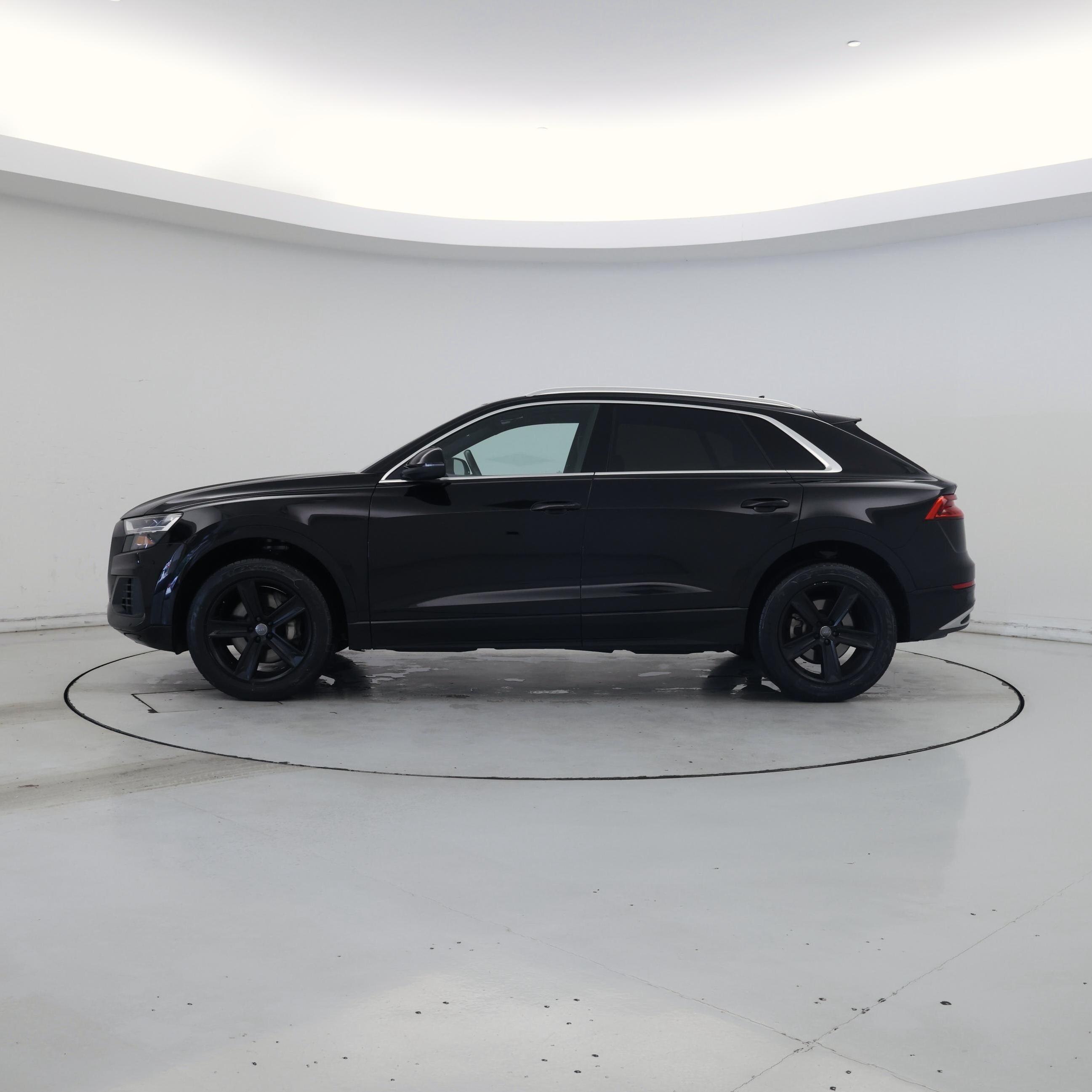 Thumbnail: 2019 Audi Q8 - 3