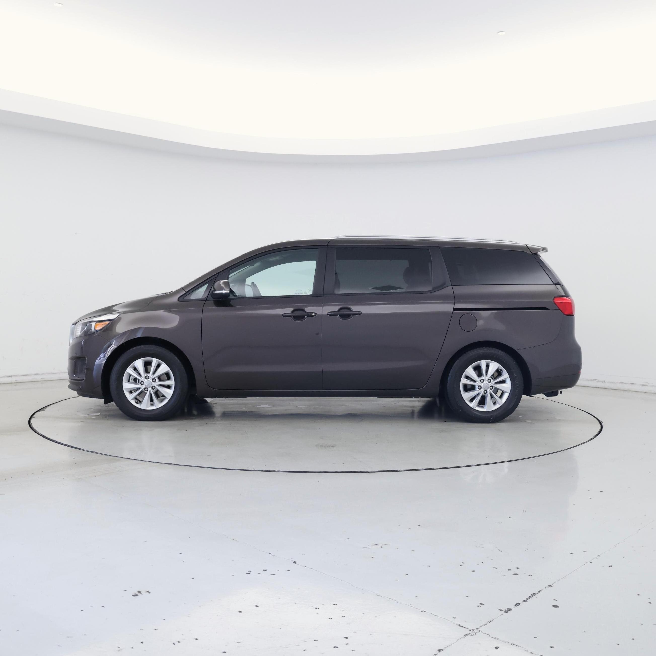 Thumbnail: 2017 Kia Sedona - 3