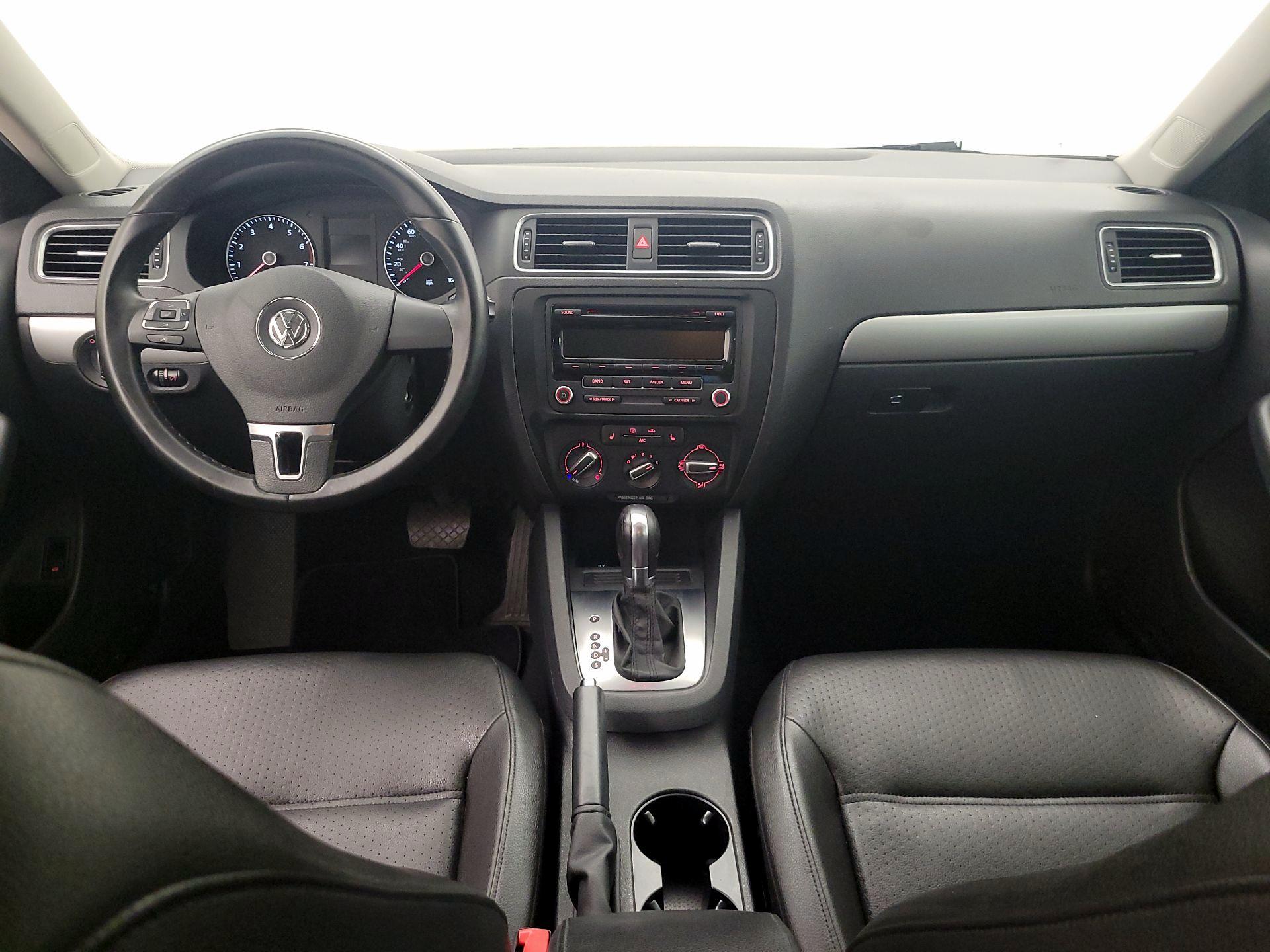 Thumbnail: 2014 Volkswagen Jetta - 9