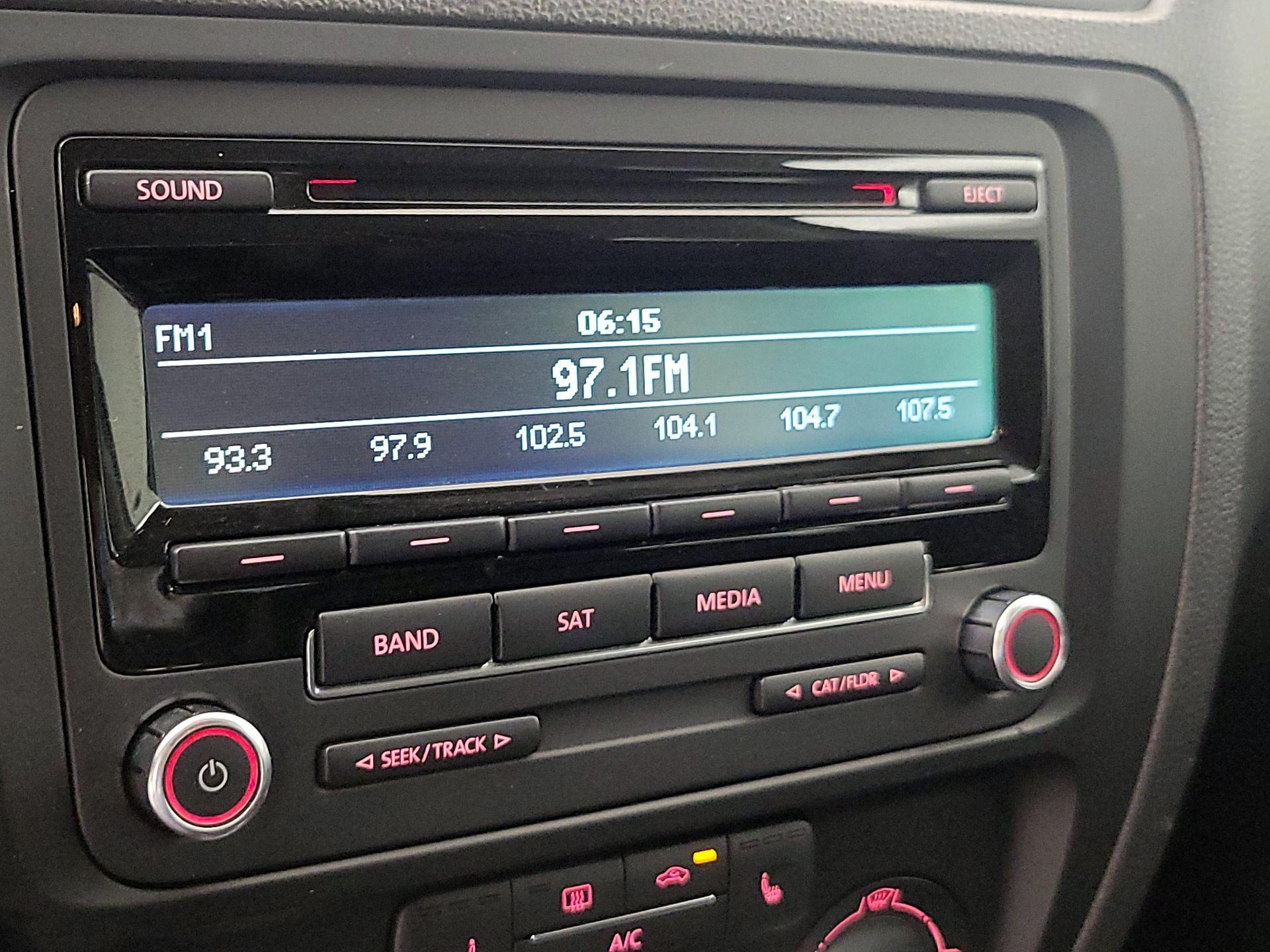Thumbnail: 2014 Volkswagen Jetta - 14