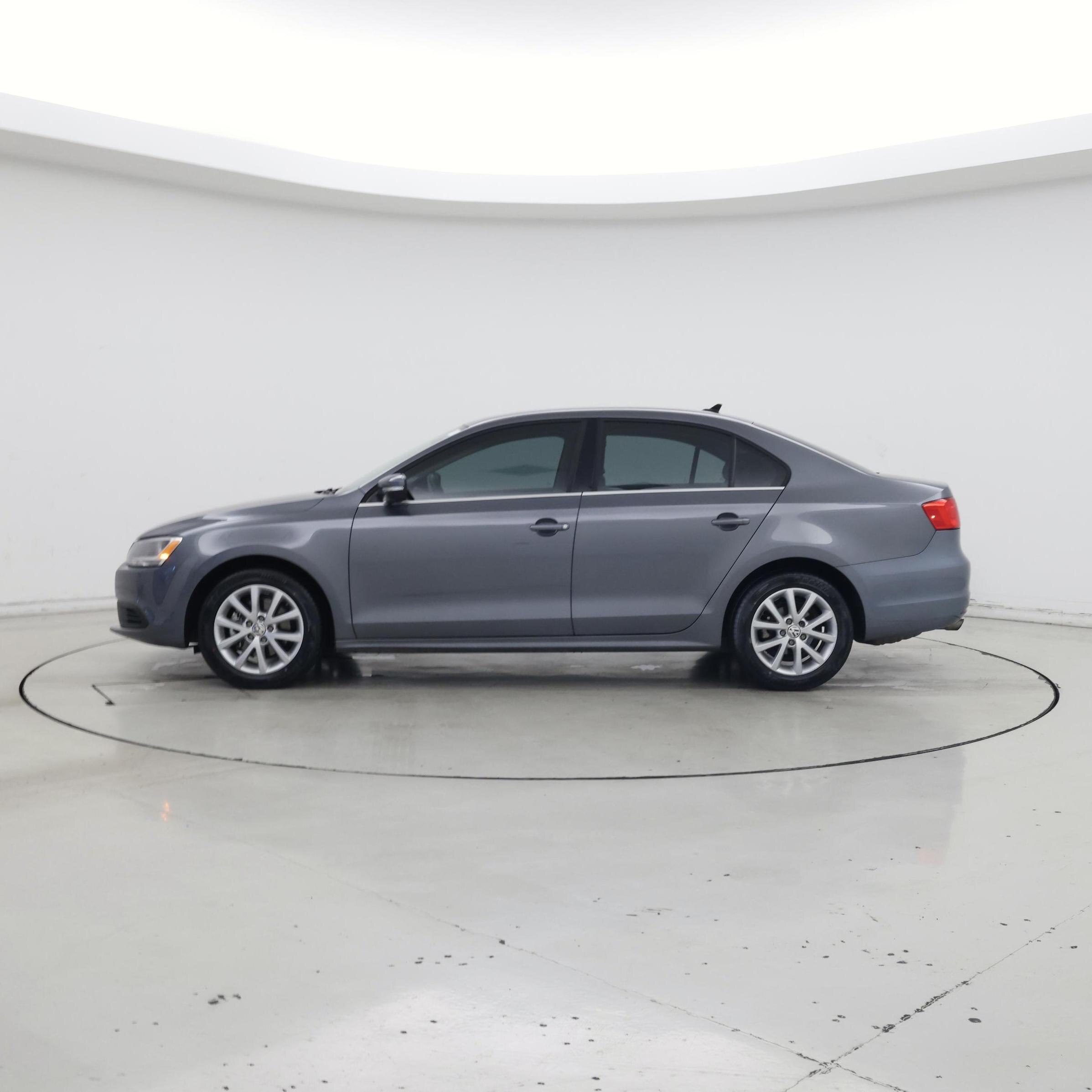 Thumbnail: 2014 Volkswagen Jetta - 3