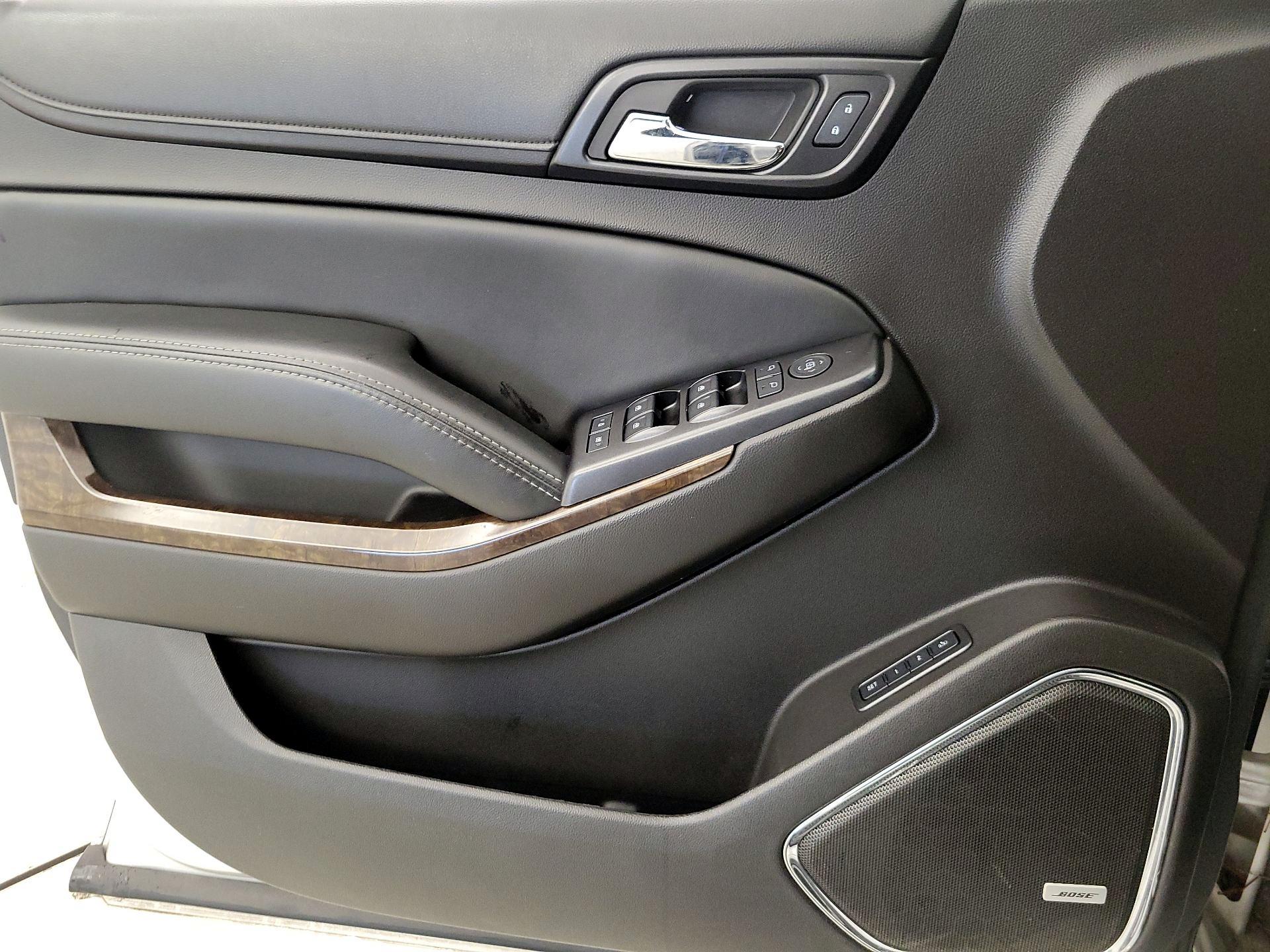 Thumbnail: 2016 Chevrolet Tahoe - 12
