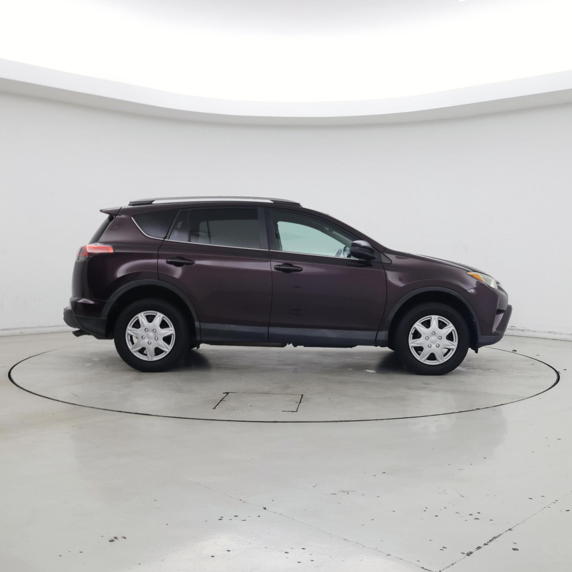 Thumbnail: 2017 Toyota RAV4 - 7