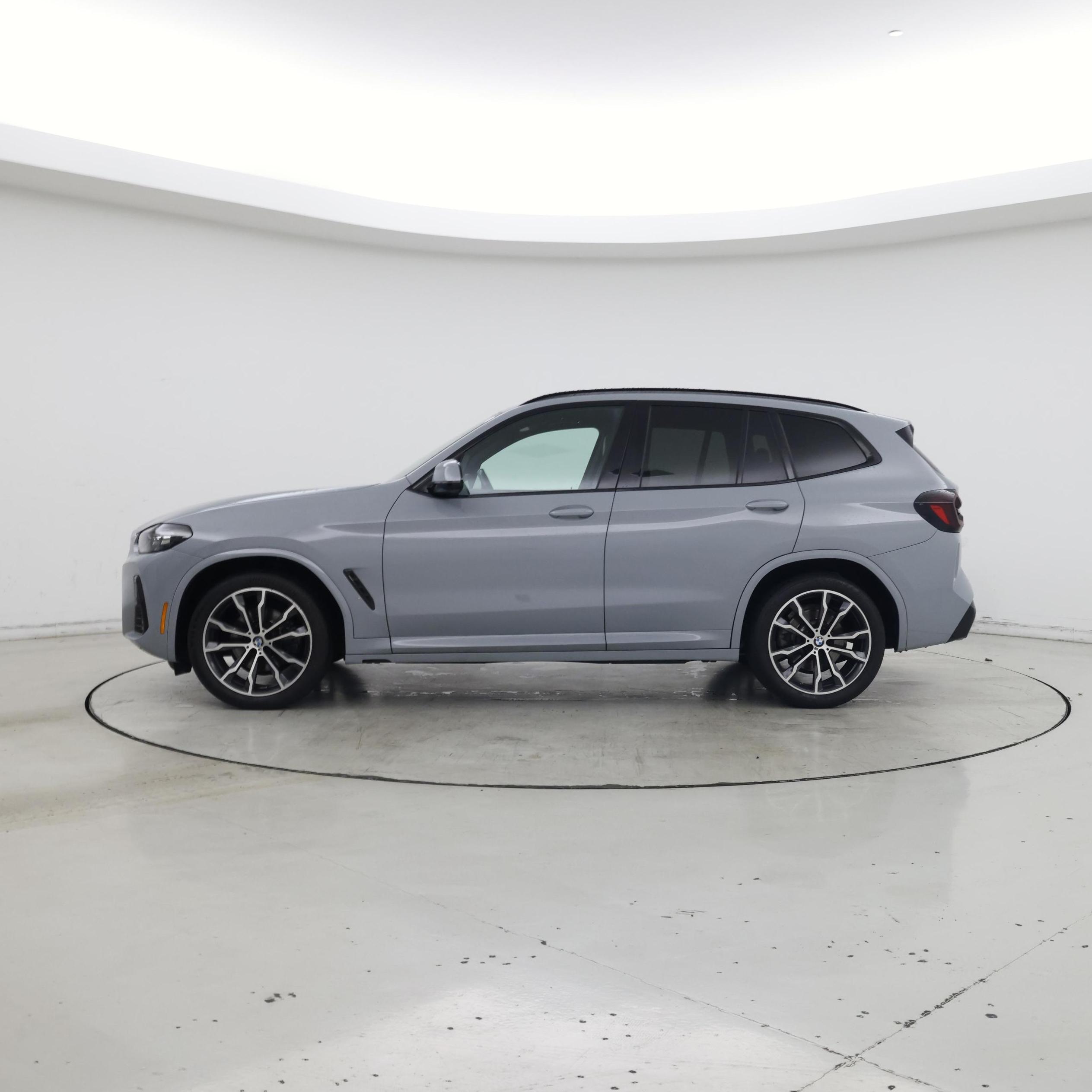 Thumbnail: 2022 BMW X3 - 3