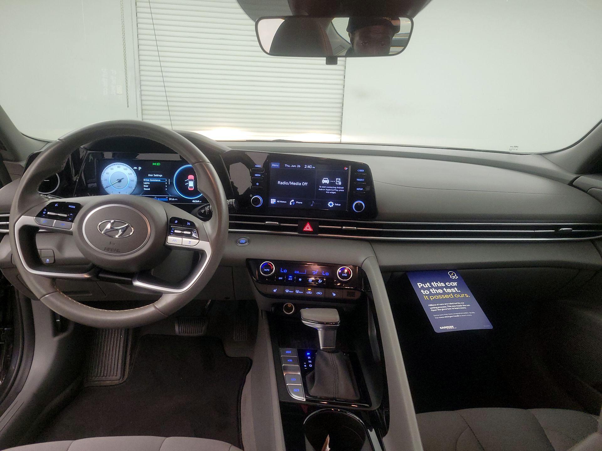 Thumbnail: 2022 Hyundai Elantra - 9