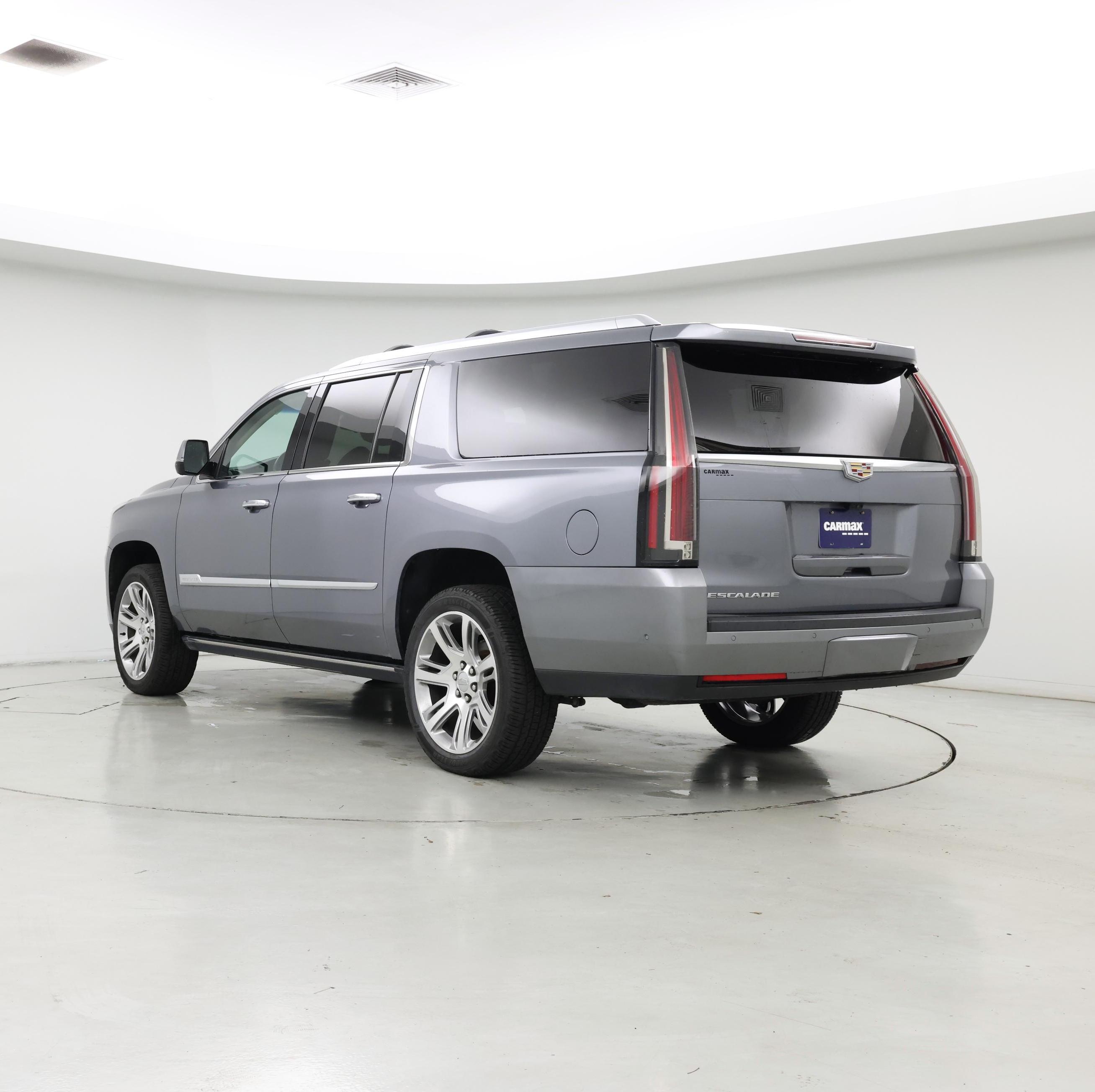 Thumbnail: 2019 Cadillac Escalade - 2