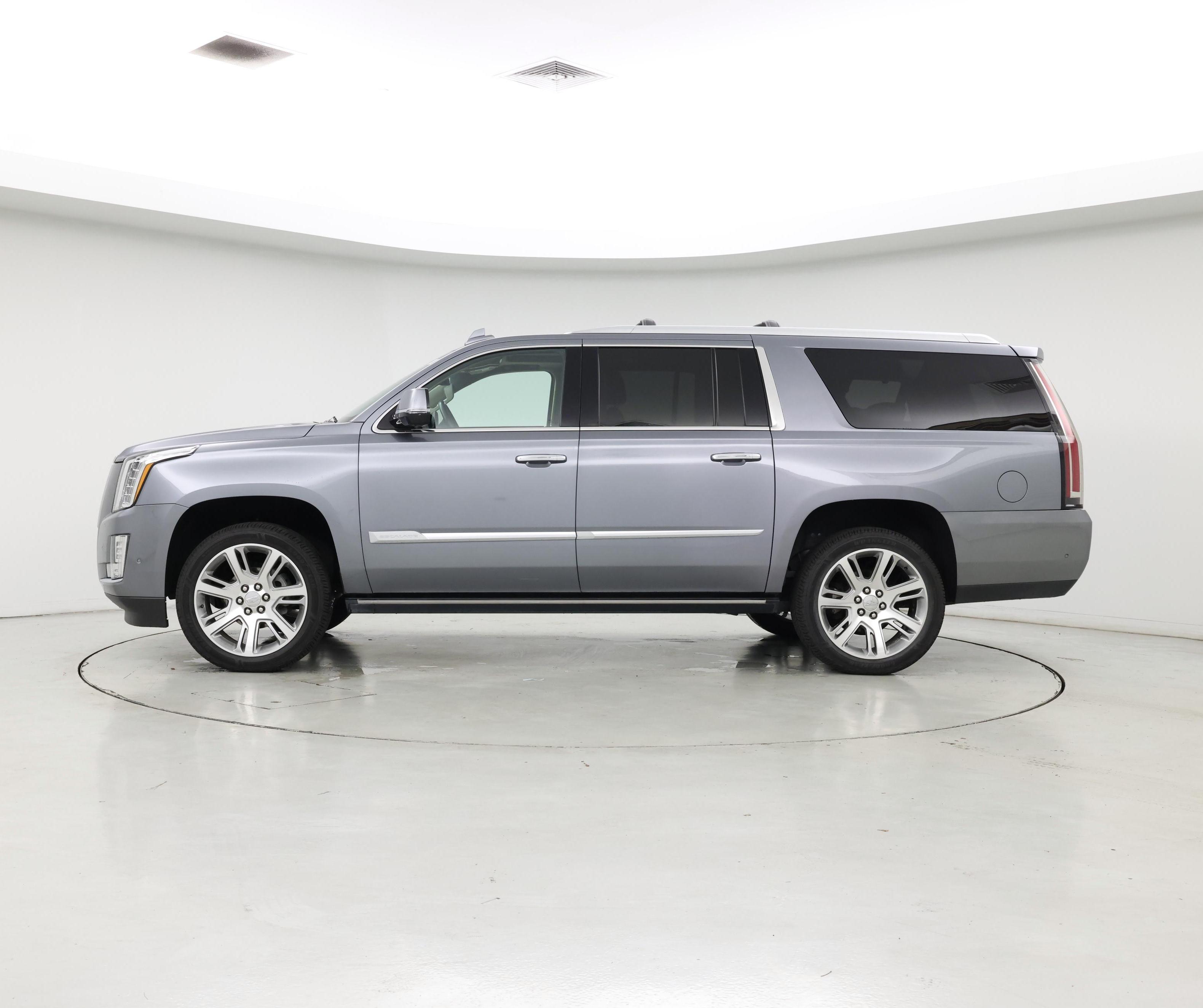 Thumbnail: 2019 Cadillac Escalade - 3