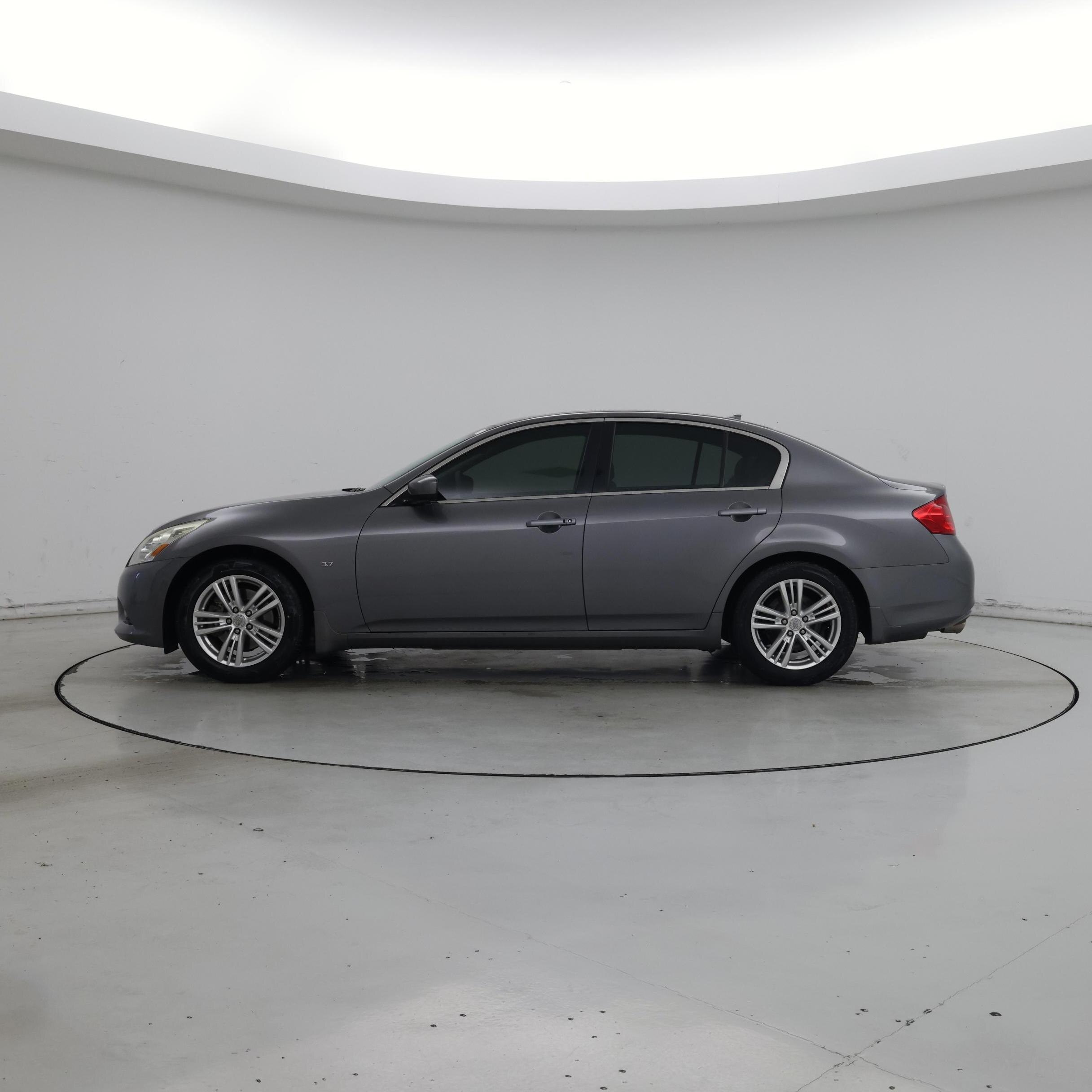 Thumbnail: 2015 INFINITI  - 3
