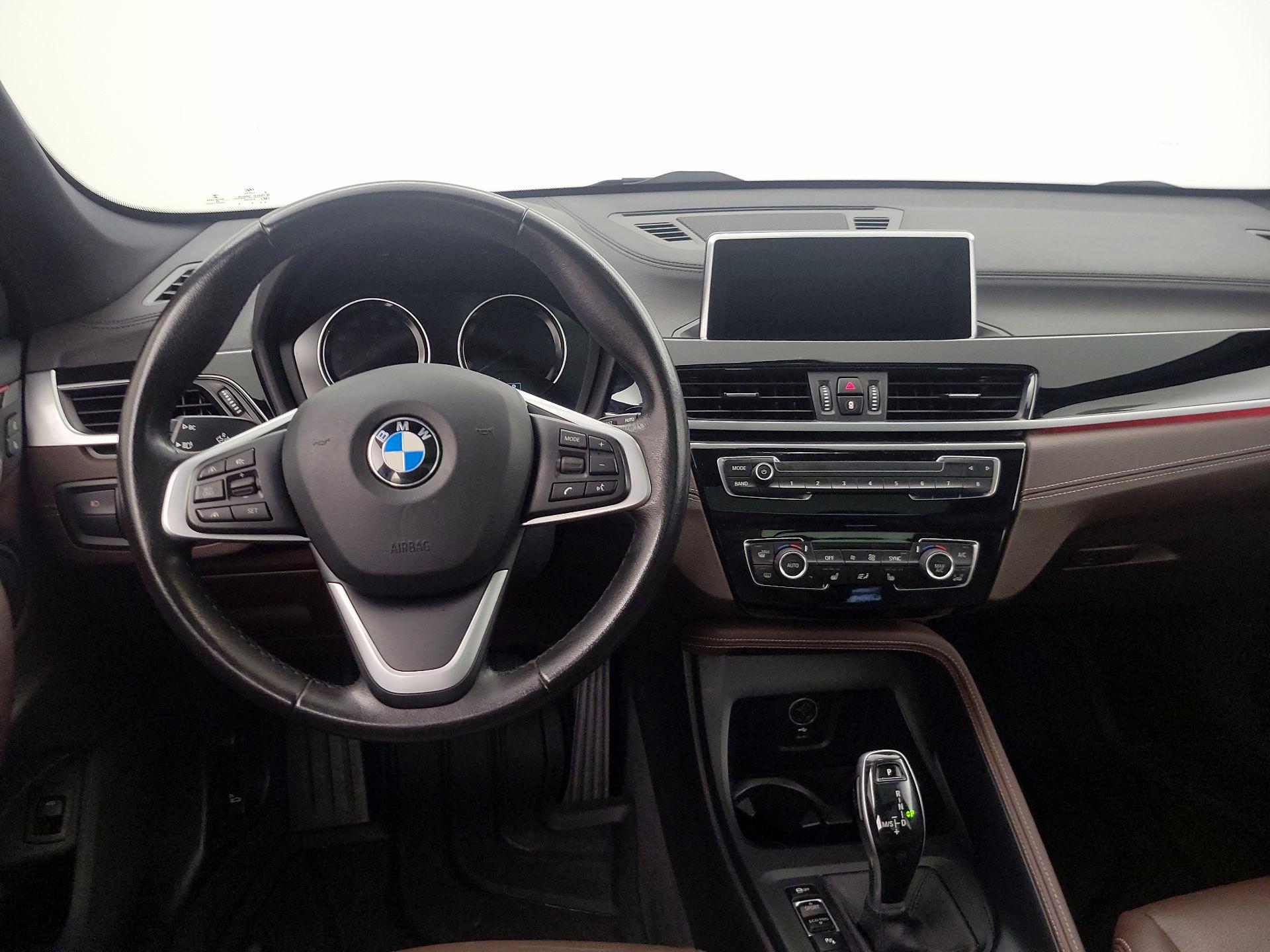 Thumbnail: 2020 BMW X1 - 10