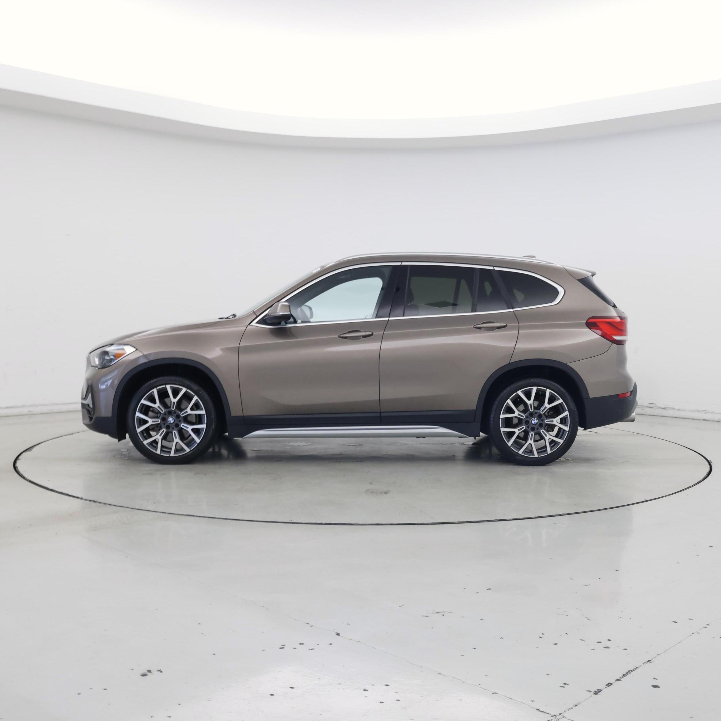 Thumbnail: 2020 BMW X1 - 3