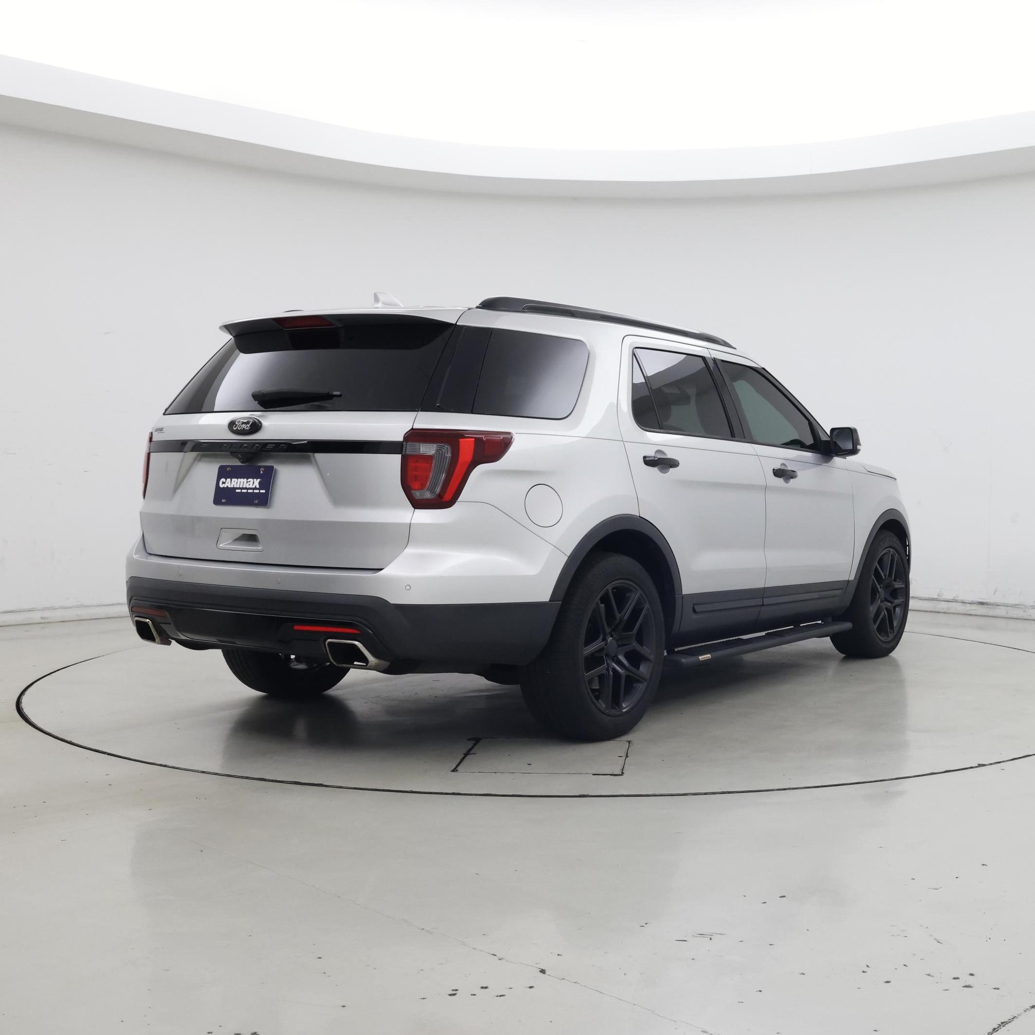 Thumbnail: 2017 Ford Explorer - 8