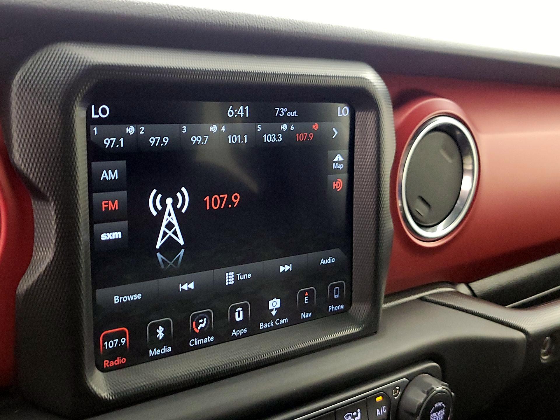 Thumbnail: 2019 Jeep Wrangler - 16