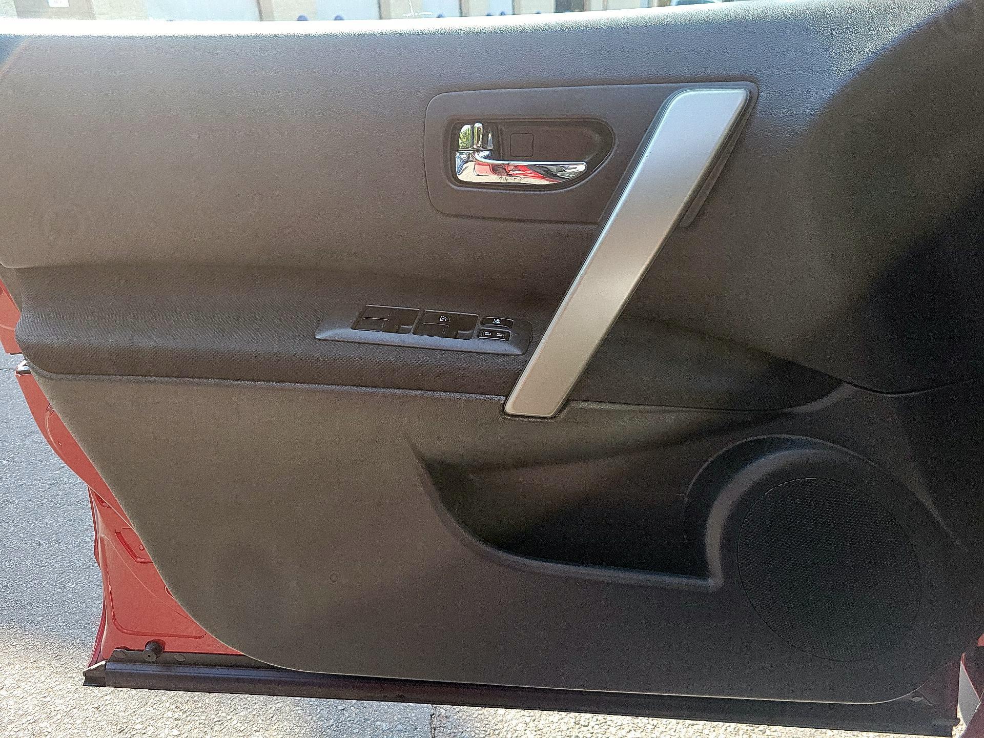 Thumbnail: 2013 Nissan Rogue - 10