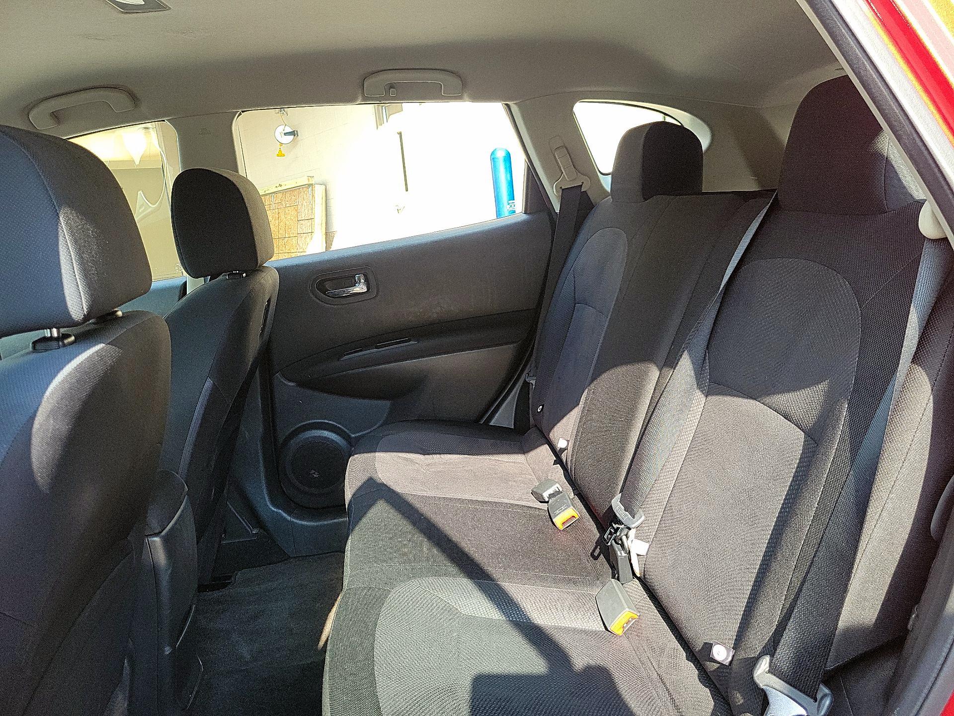 Thumbnail: 2013 Nissan Rogue - 16