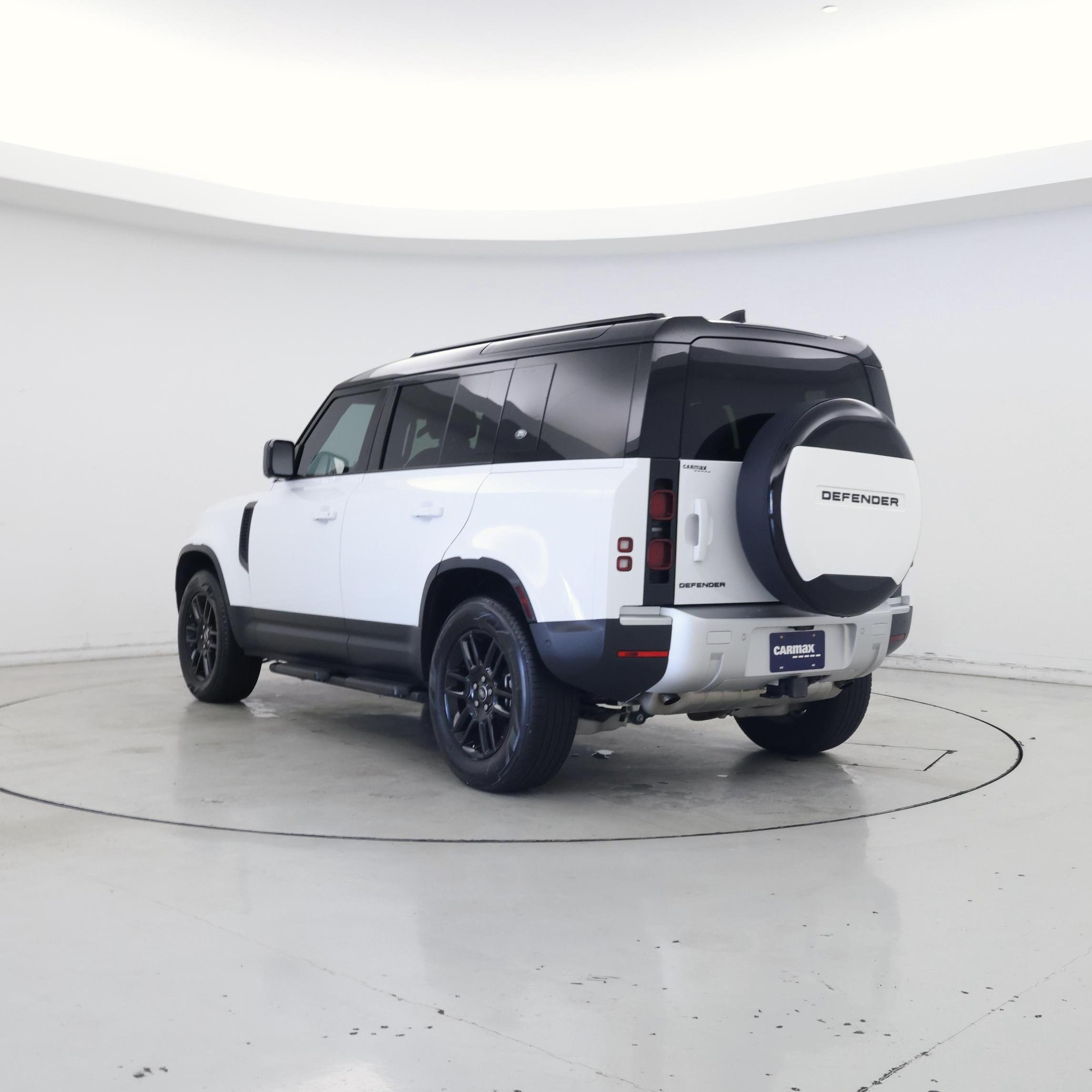 Thumbnail: 2024 Land Rover Defender - 2