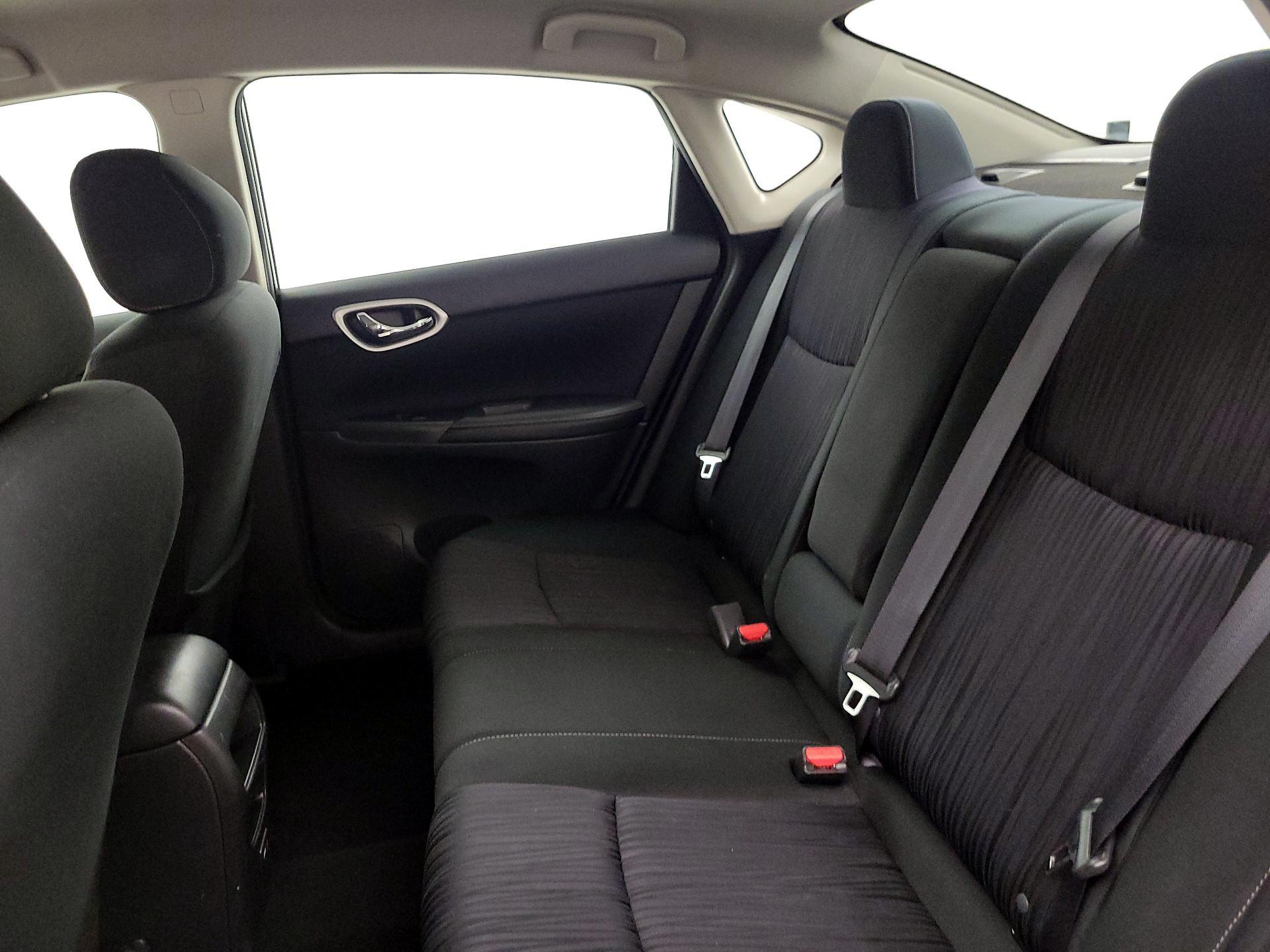 Thumbnail: 2019 Nissan Sentra - 19