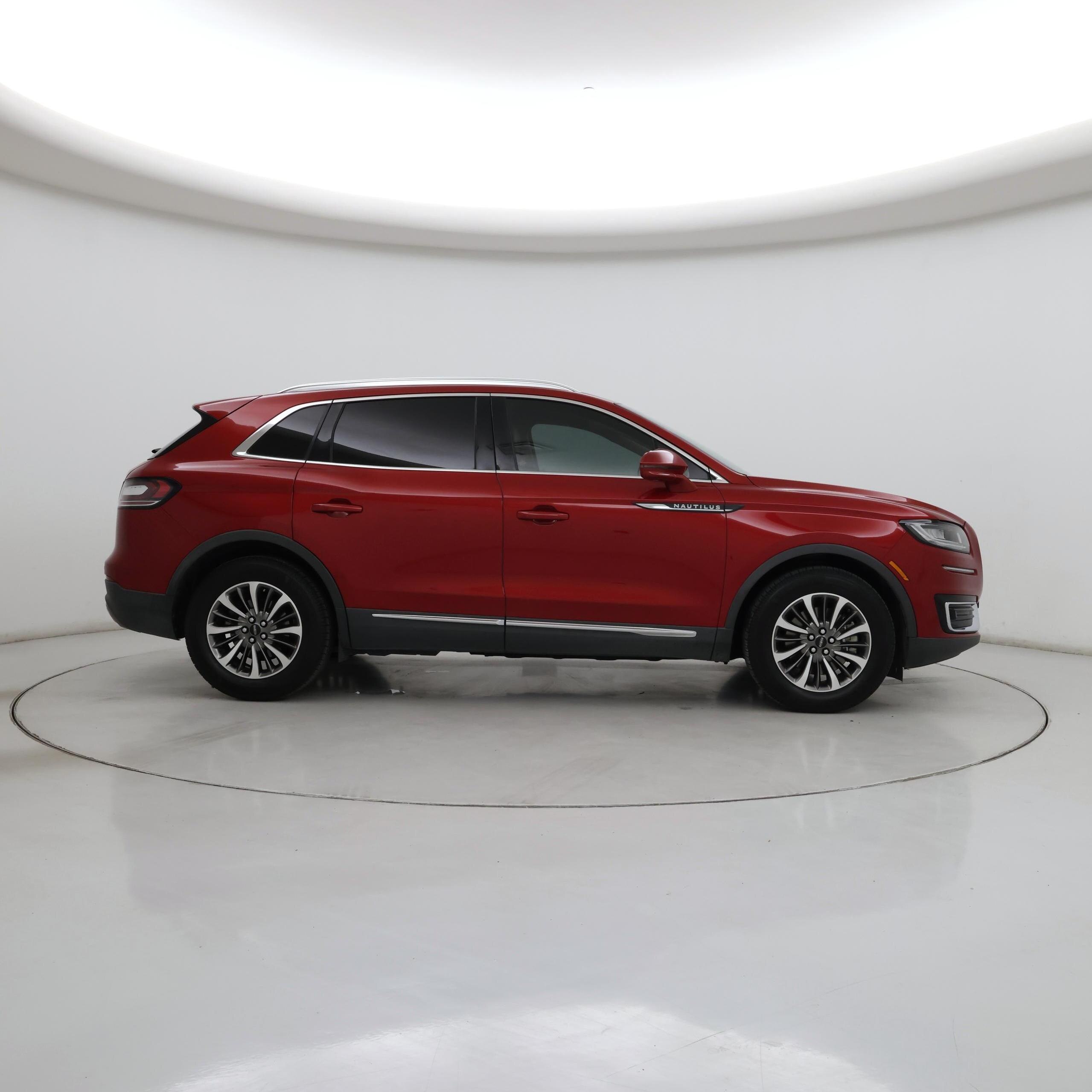 Thumbnail: 2020 Lincoln Nautilus - 7