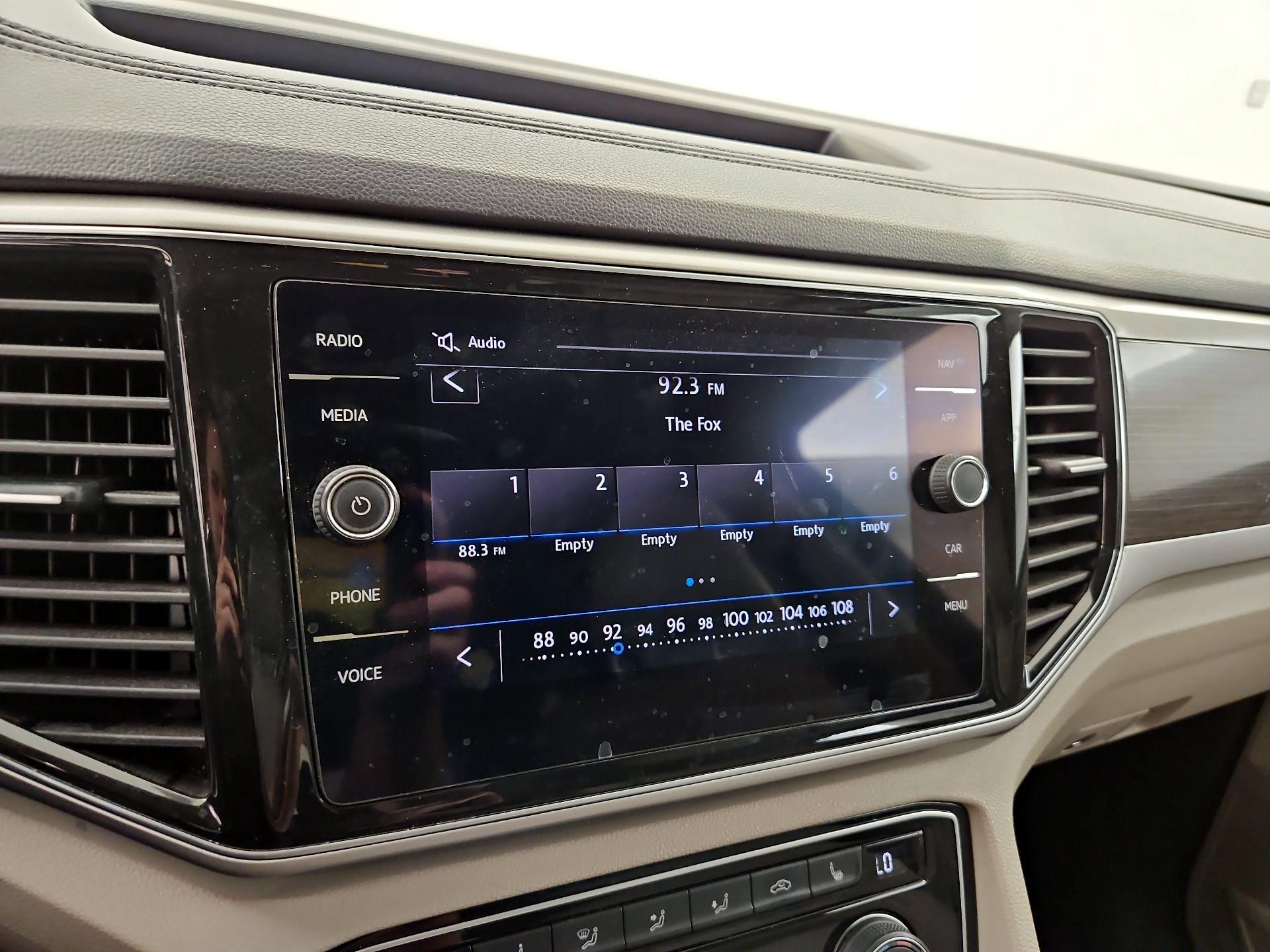 Thumbnail: 2019 Volkswagen Atlas - 16