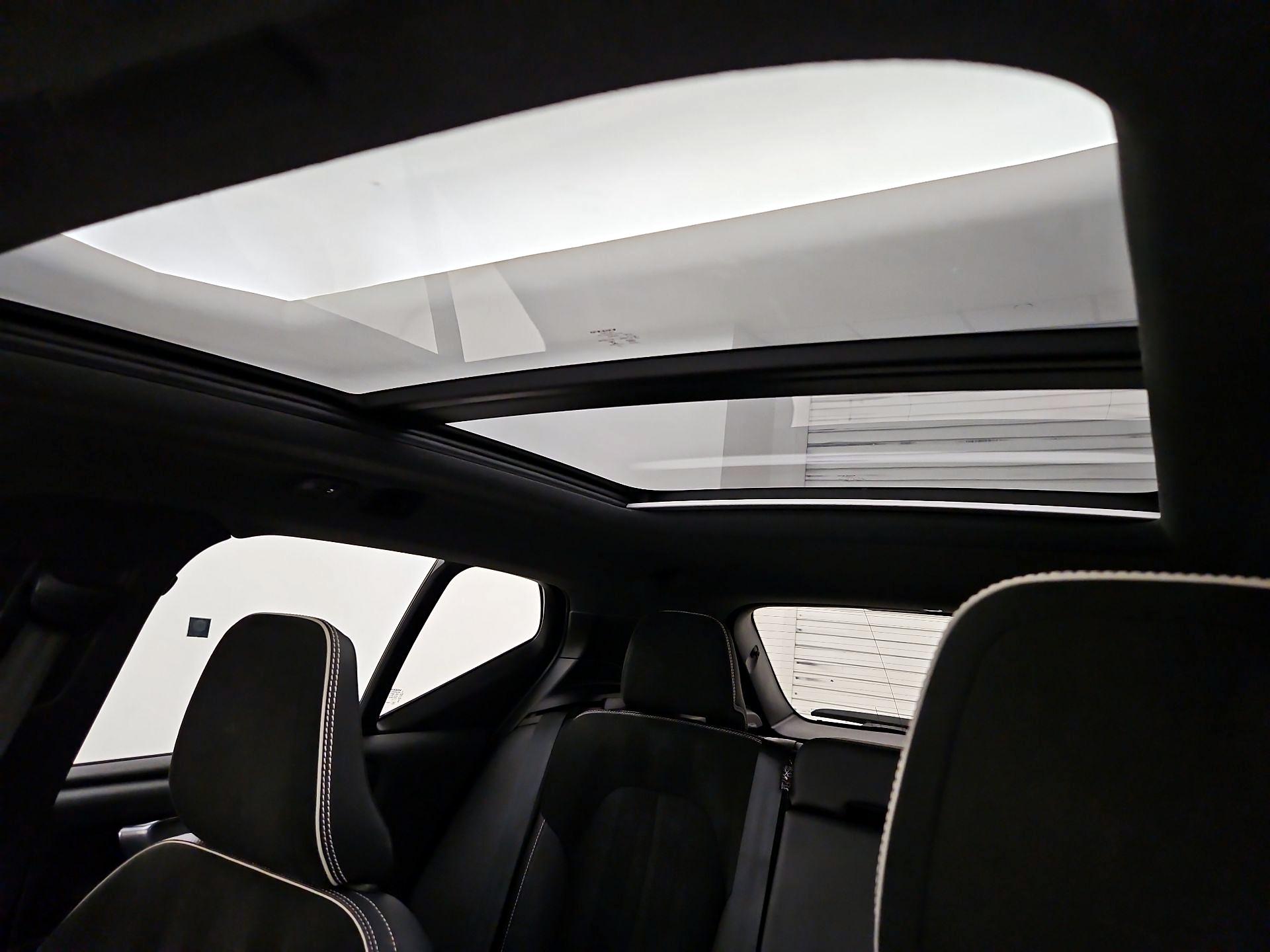 Thumbnail: 2021 Volvo XC40 - 20