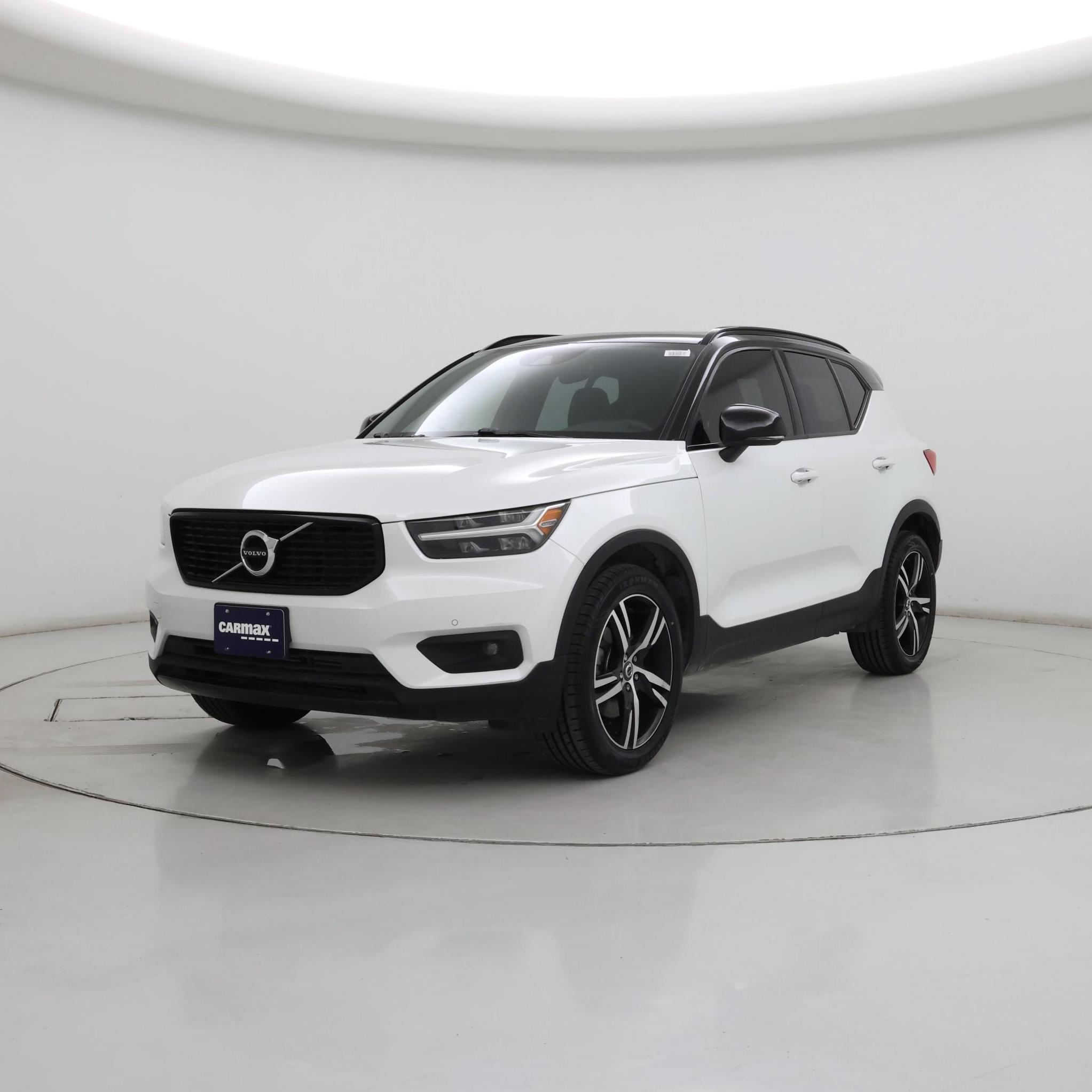 Thumbnail: 2021 Volvo XC40 - 4