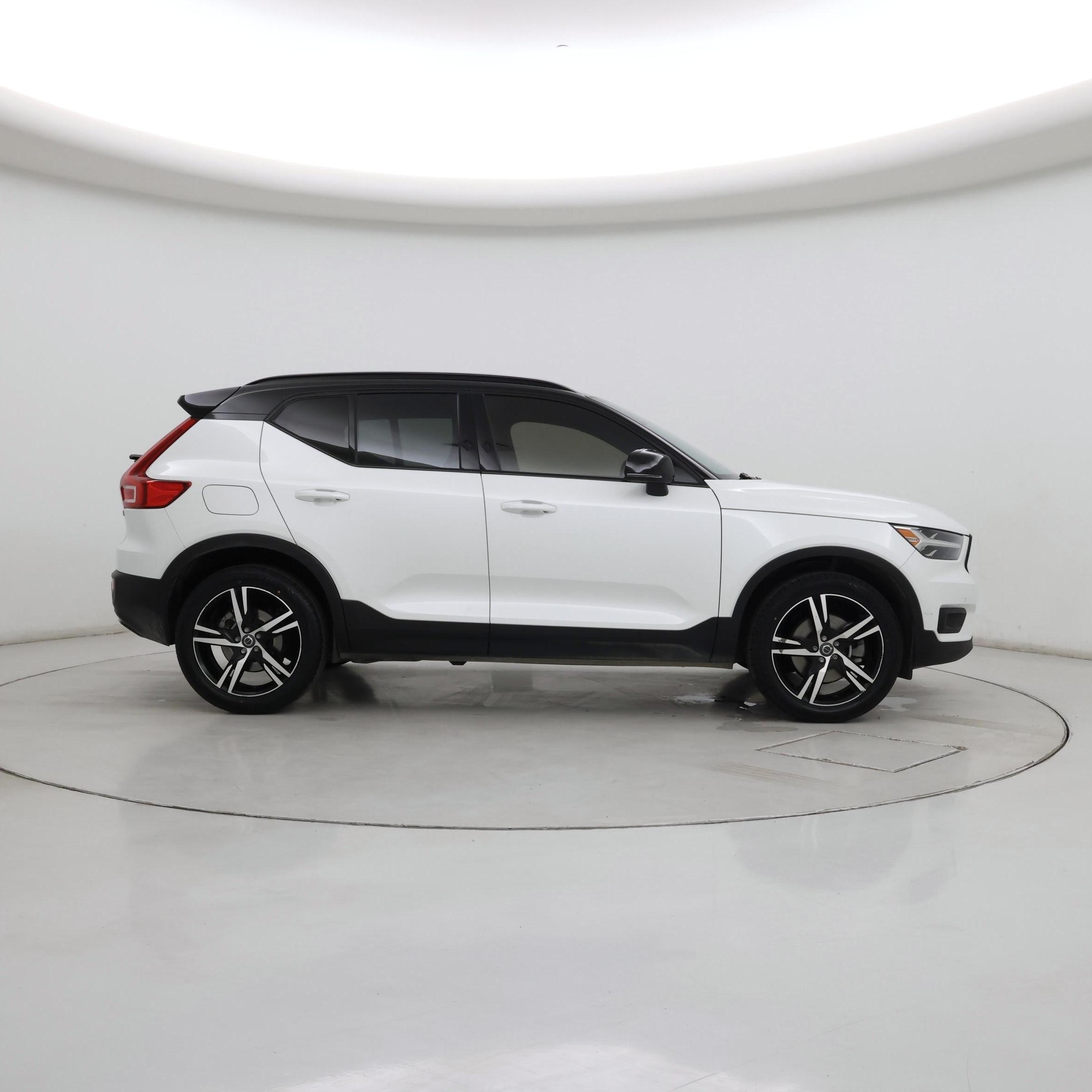 Thumbnail: 2021 Volvo XC40 - 7