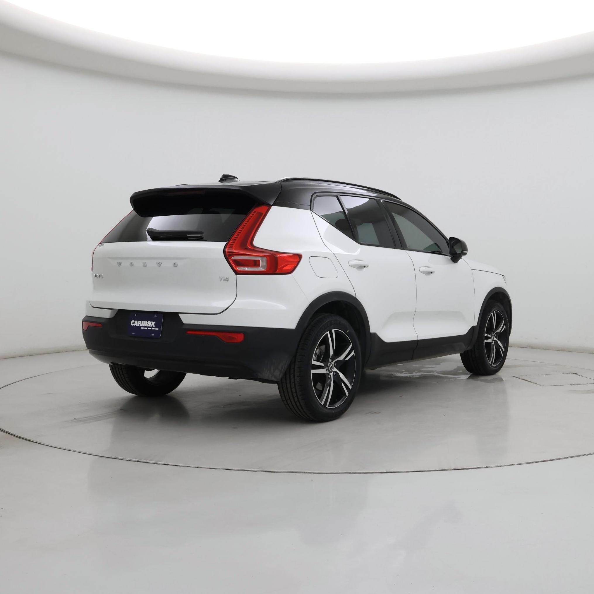 Thumbnail: 2021 Volvo XC40 - 8