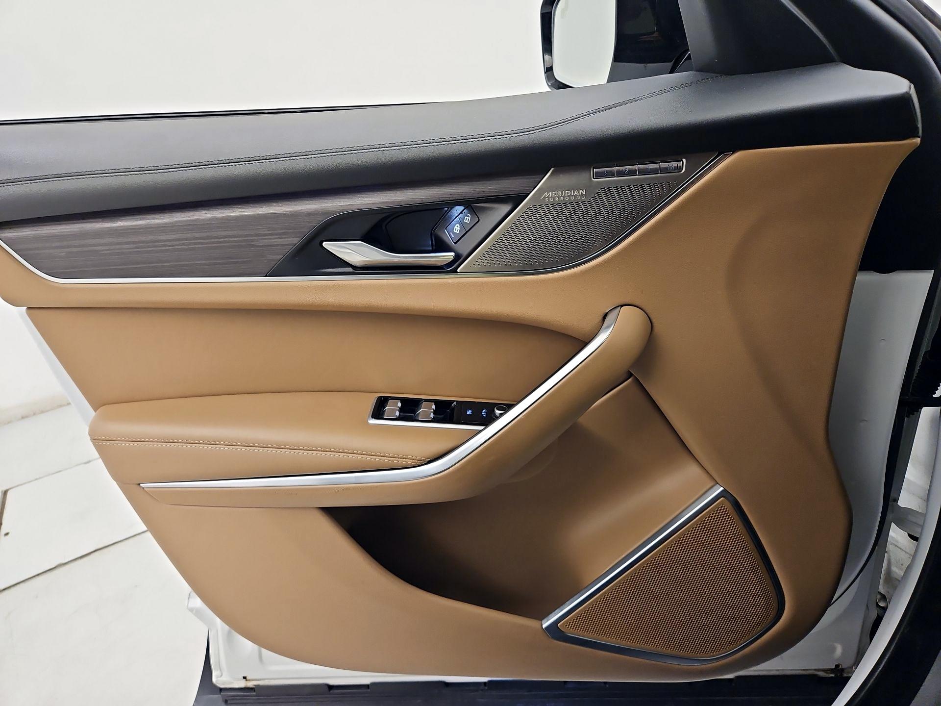 Thumbnail: 2021 Jaguar F-Pace - 12