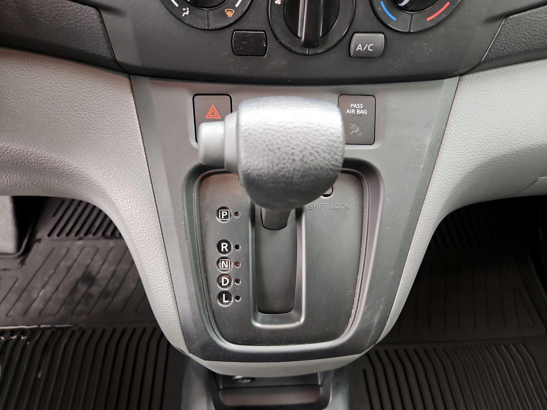 Thumbnail: 2020 Nissan NV200 - 17