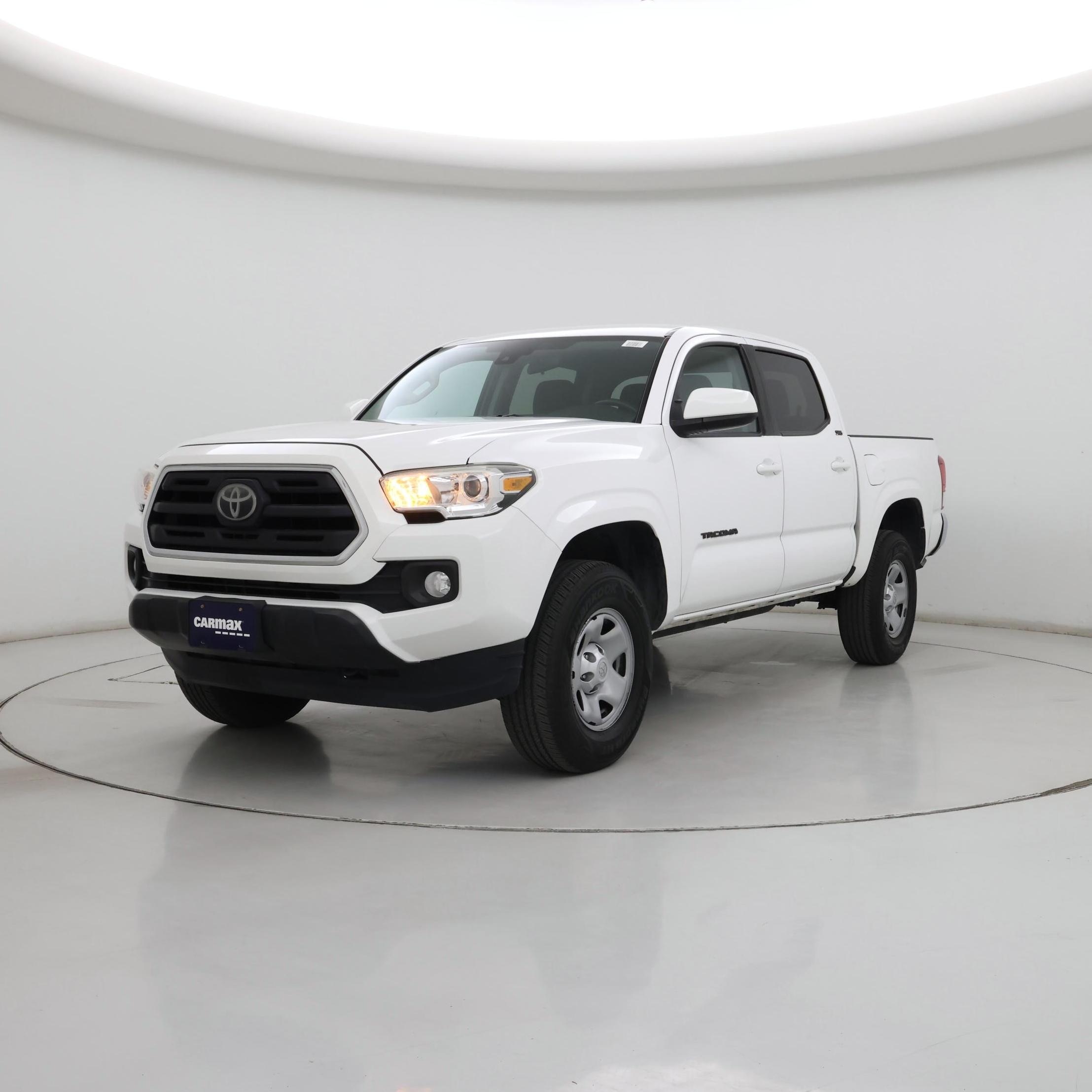 Thumbnail: 2019 Toyota Tacoma - 4
