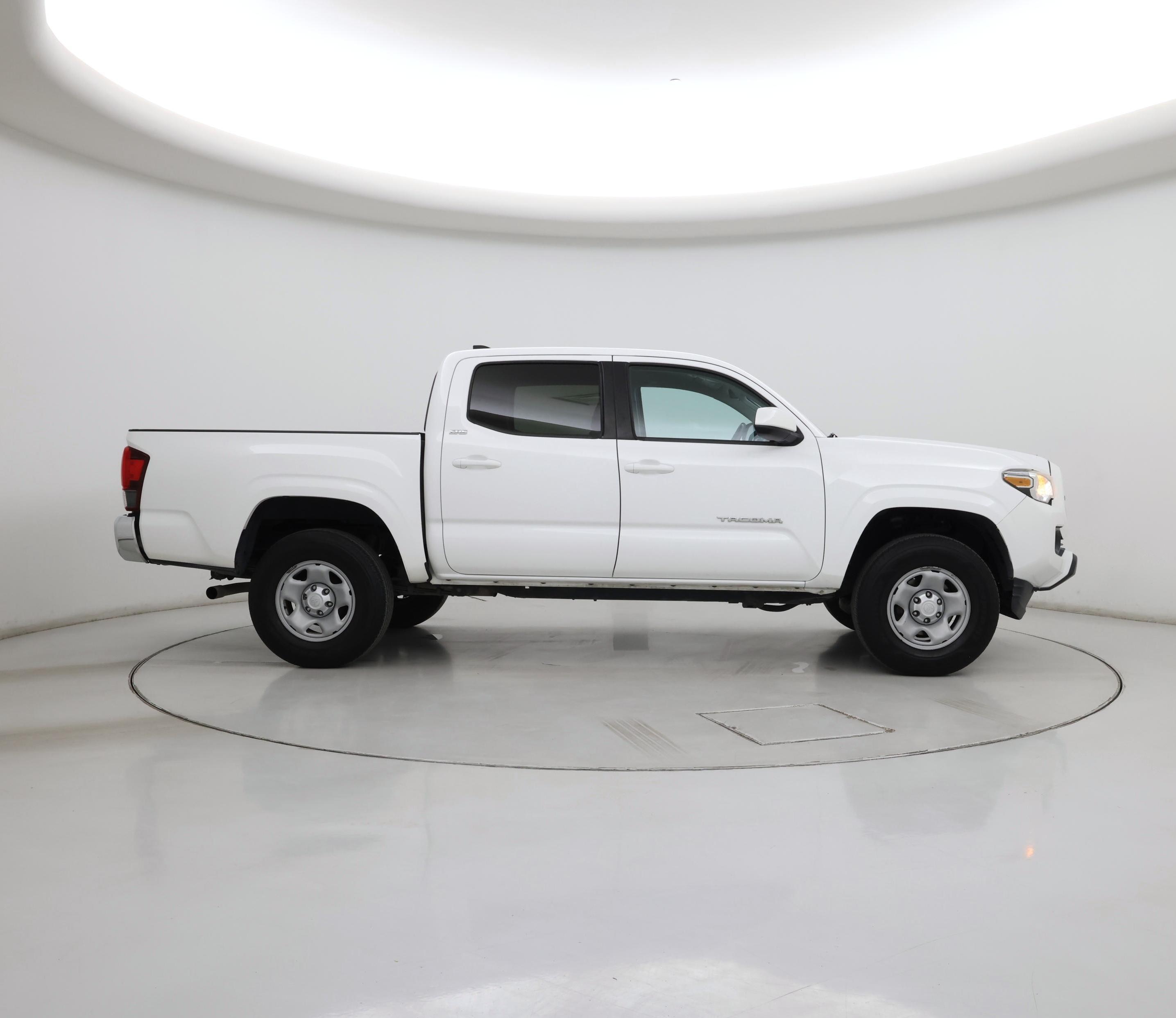 Thumbnail: 2019 Toyota Tacoma - 7