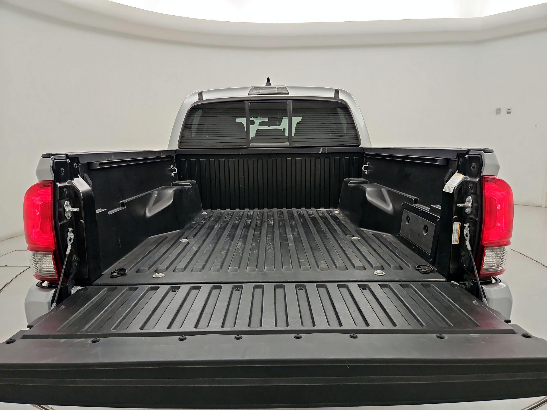 Thumbnail: 2023 Toyota Tacoma - 20