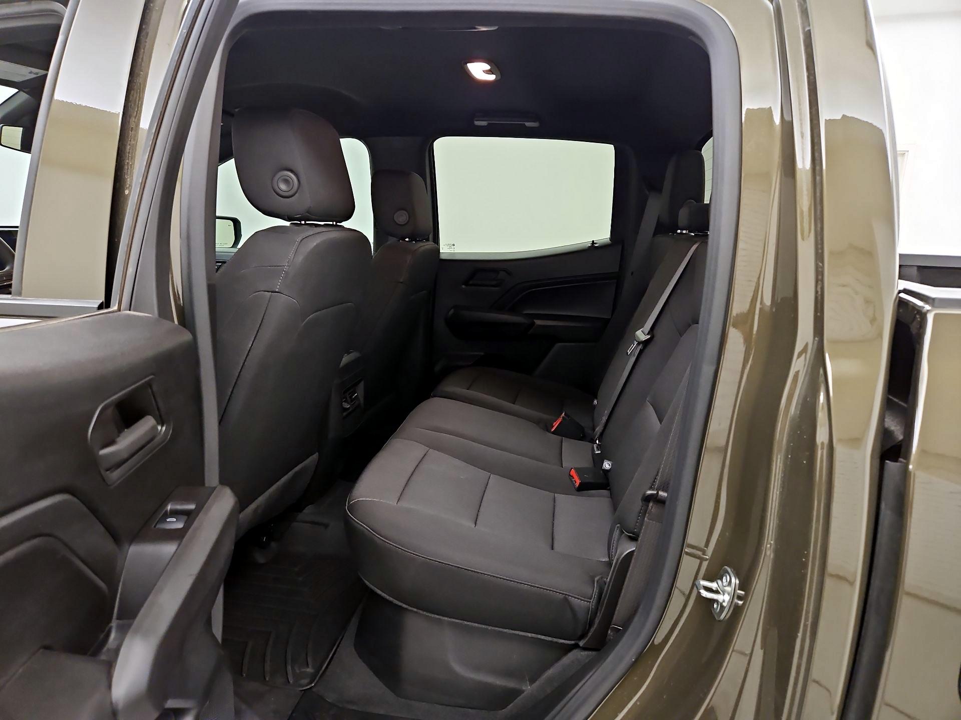 Thumbnail: 2024 Chevrolet Colorado - 19