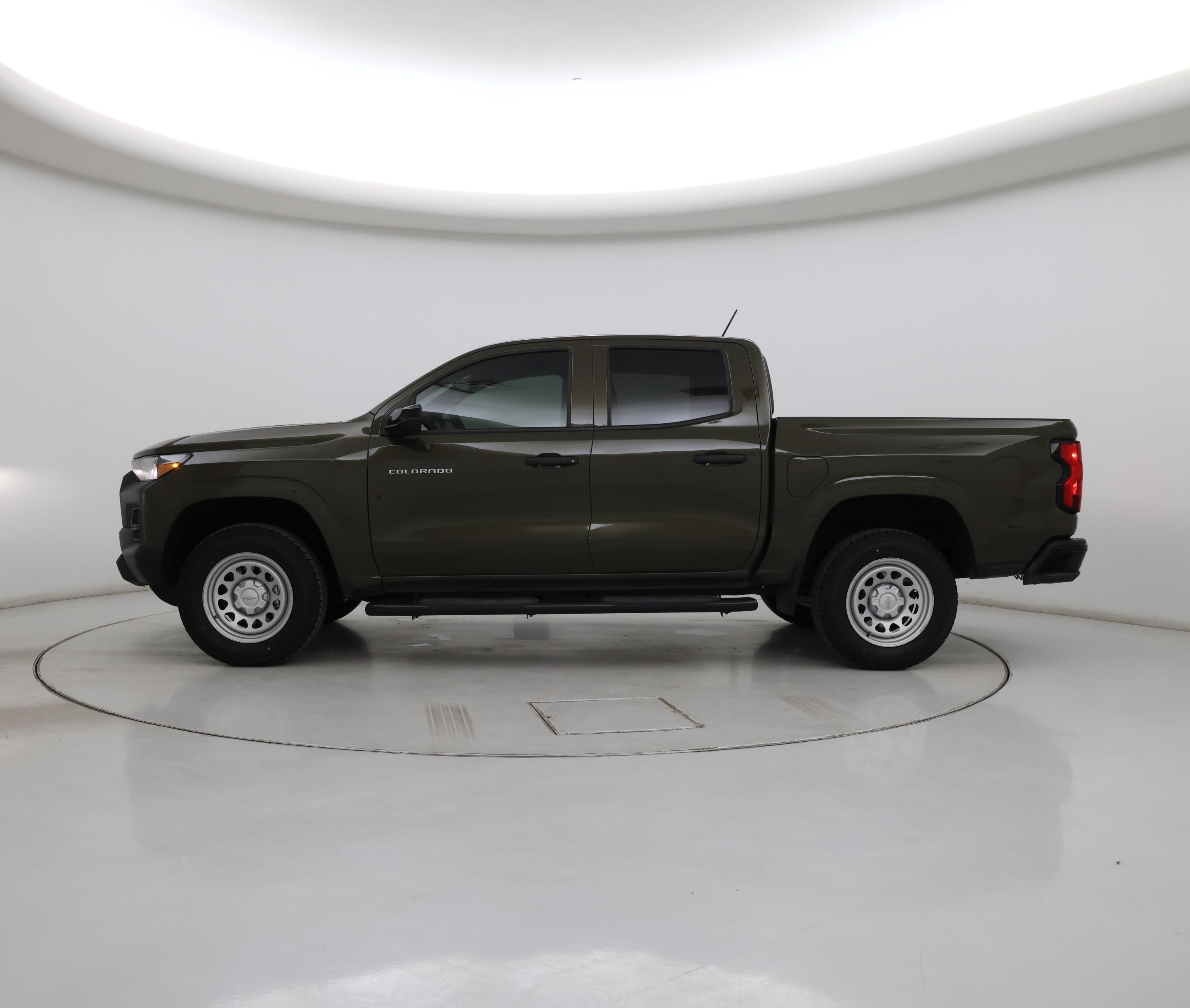 Thumbnail: 2024 Chevrolet Colorado - 3