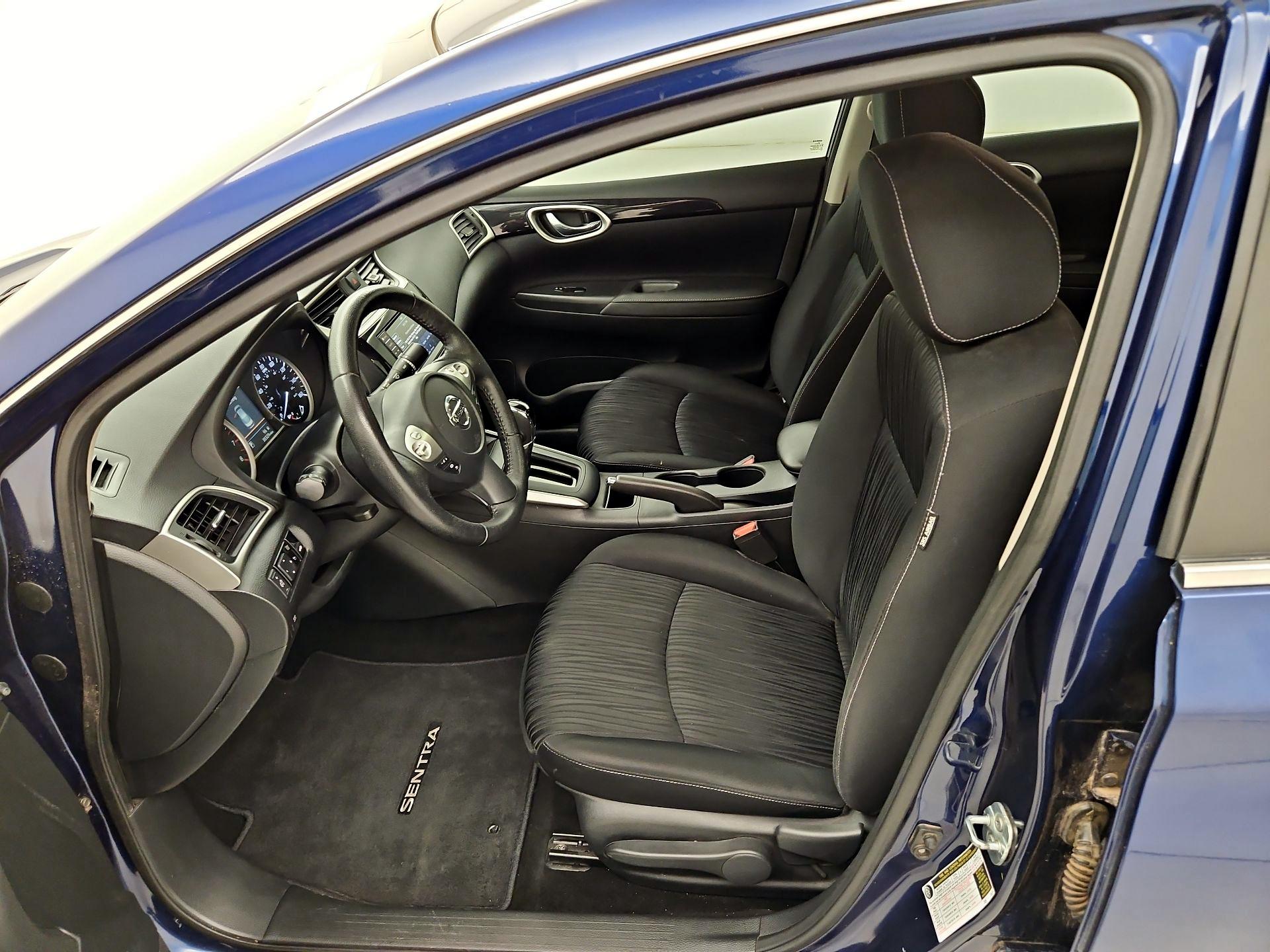 Thumbnail: 2019 Nissan Sentra - 11
