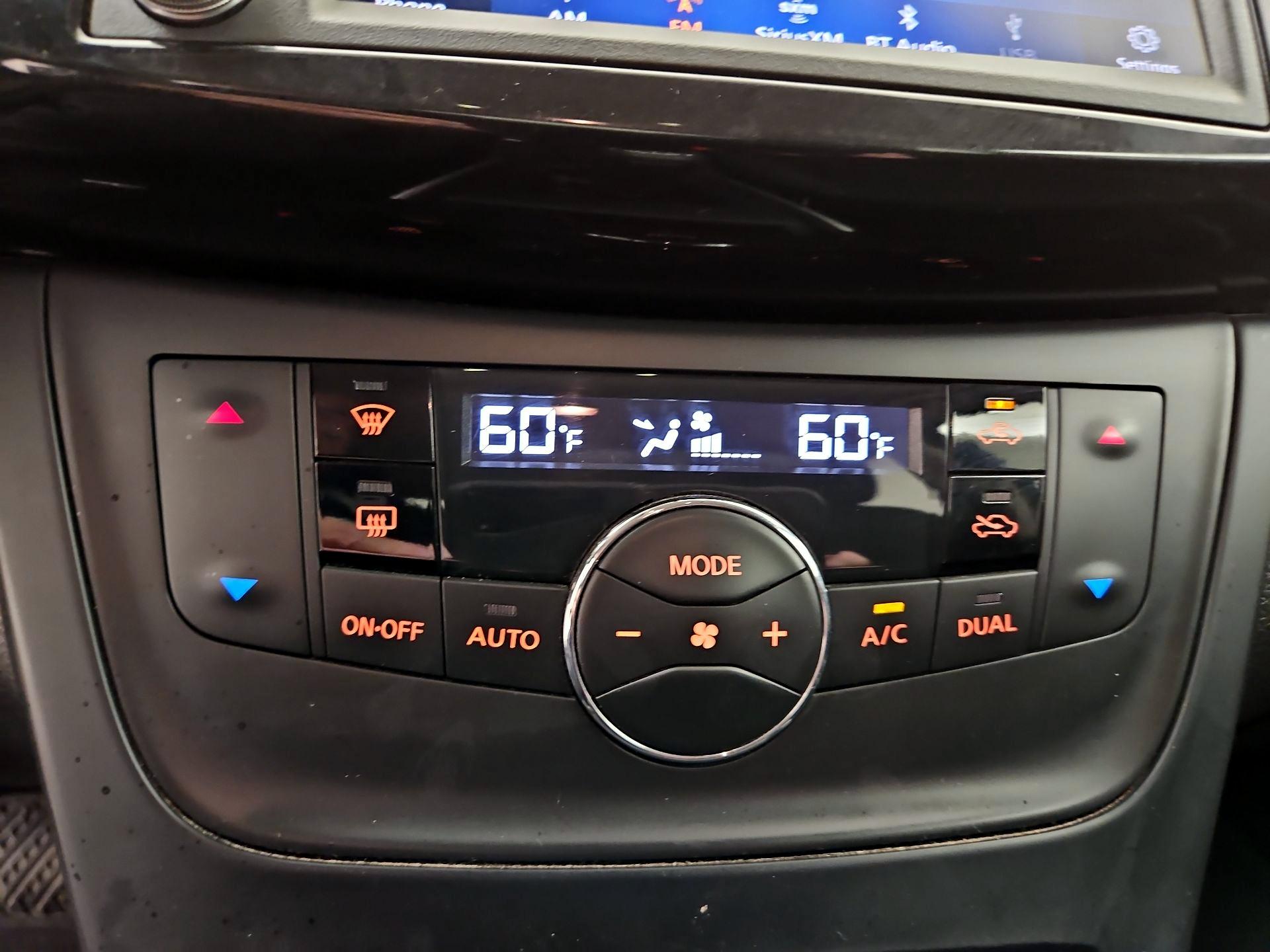 Thumbnail: 2019 Nissan Sentra - 16