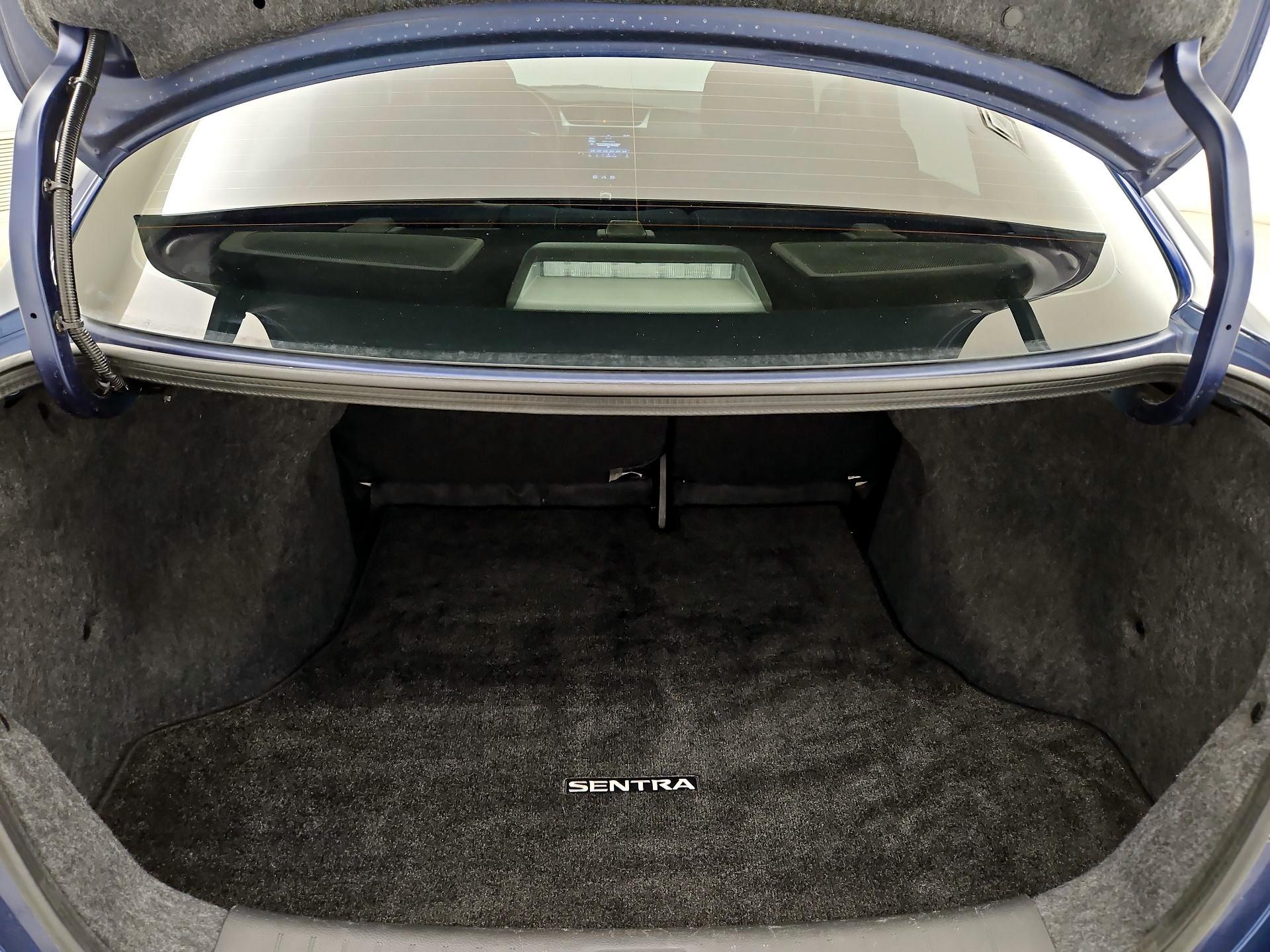 Thumbnail: 2019 Nissan Sentra - 20