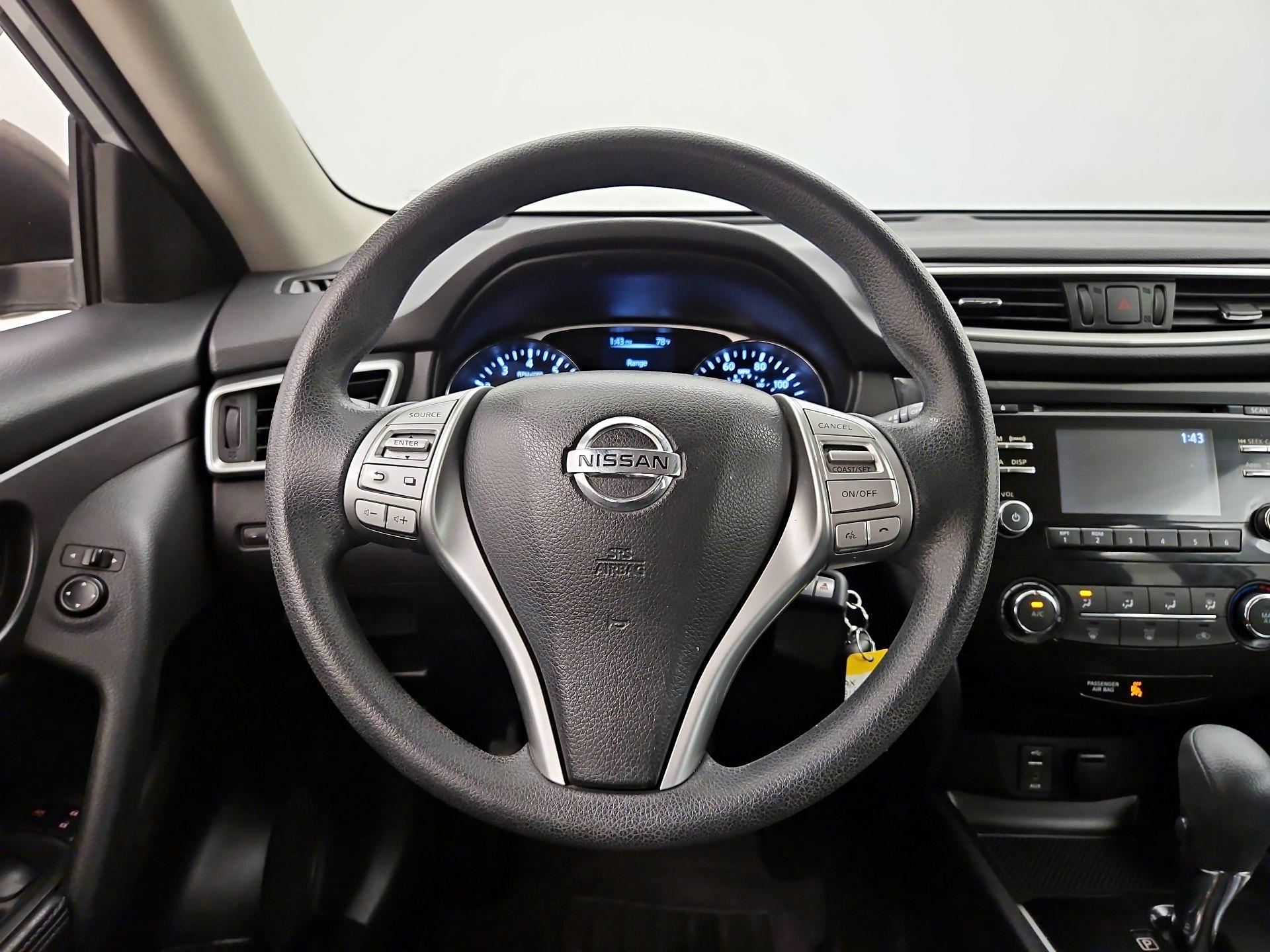 Thumbnail: 2016 Nissan Rogue - 10