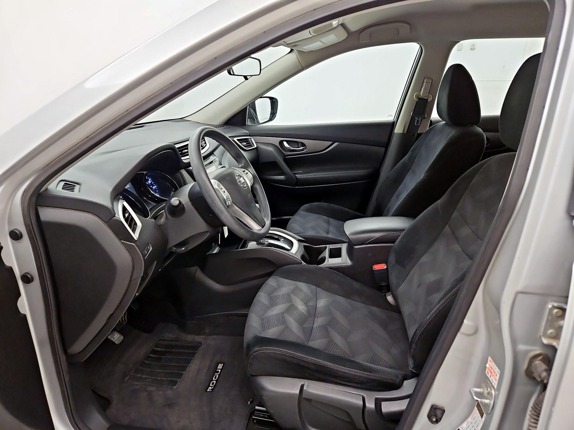 Thumbnail: 2016 Nissan Rogue - 11