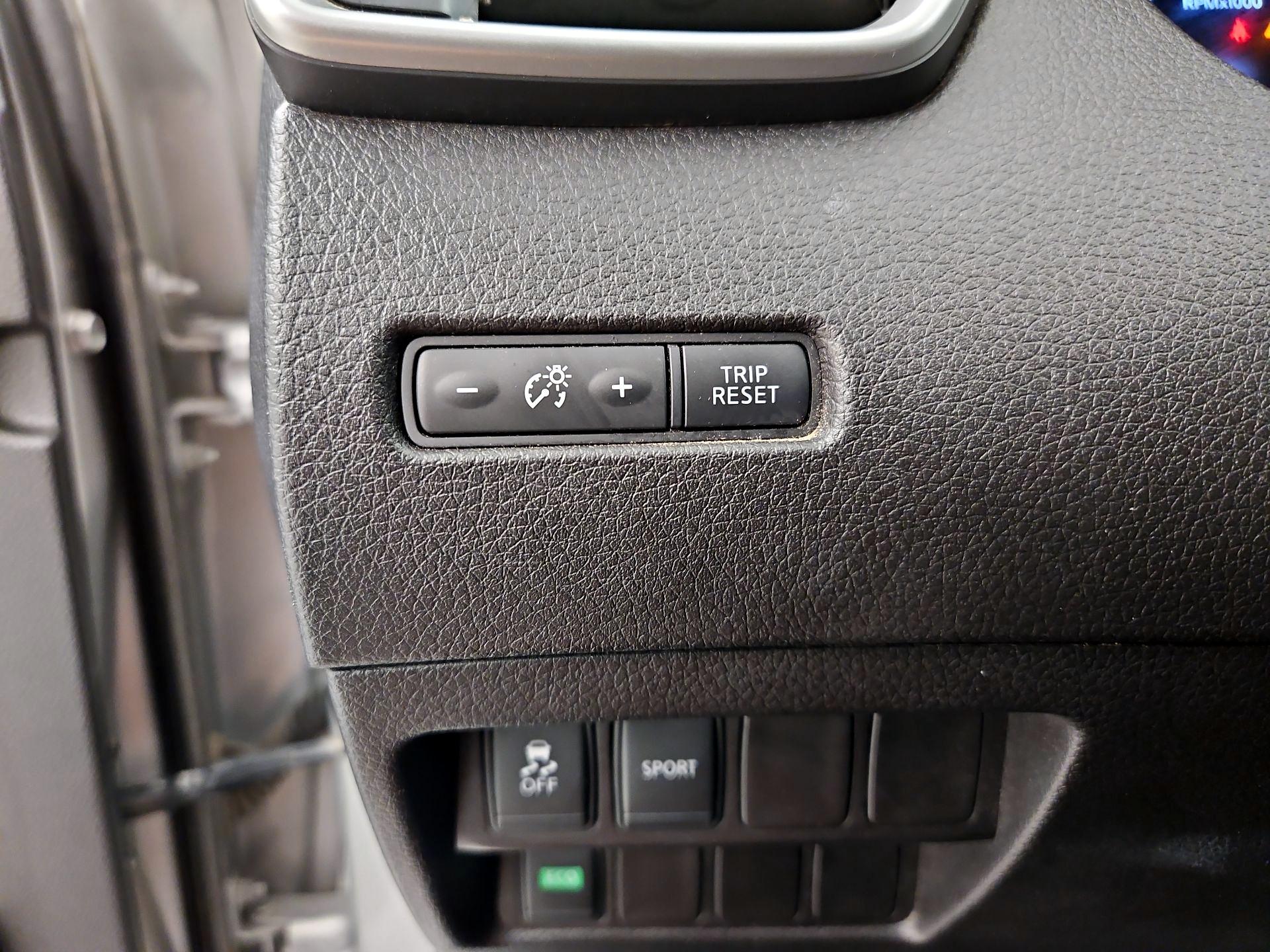 Thumbnail: 2016 Nissan Rogue - 13