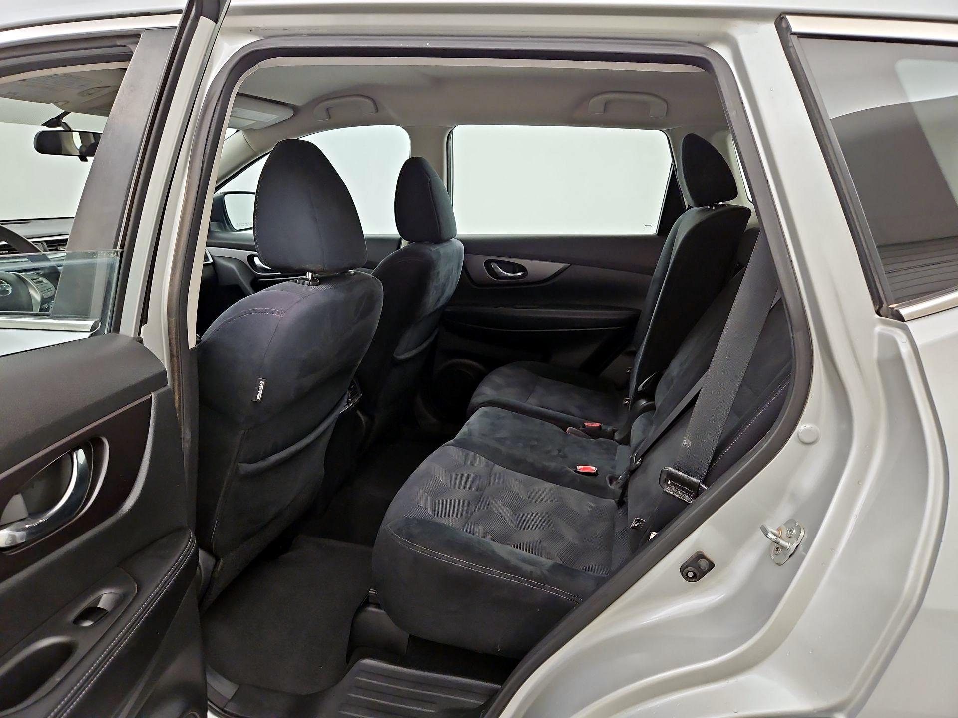 Thumbnail: 2016 Nissan Rogue - 19