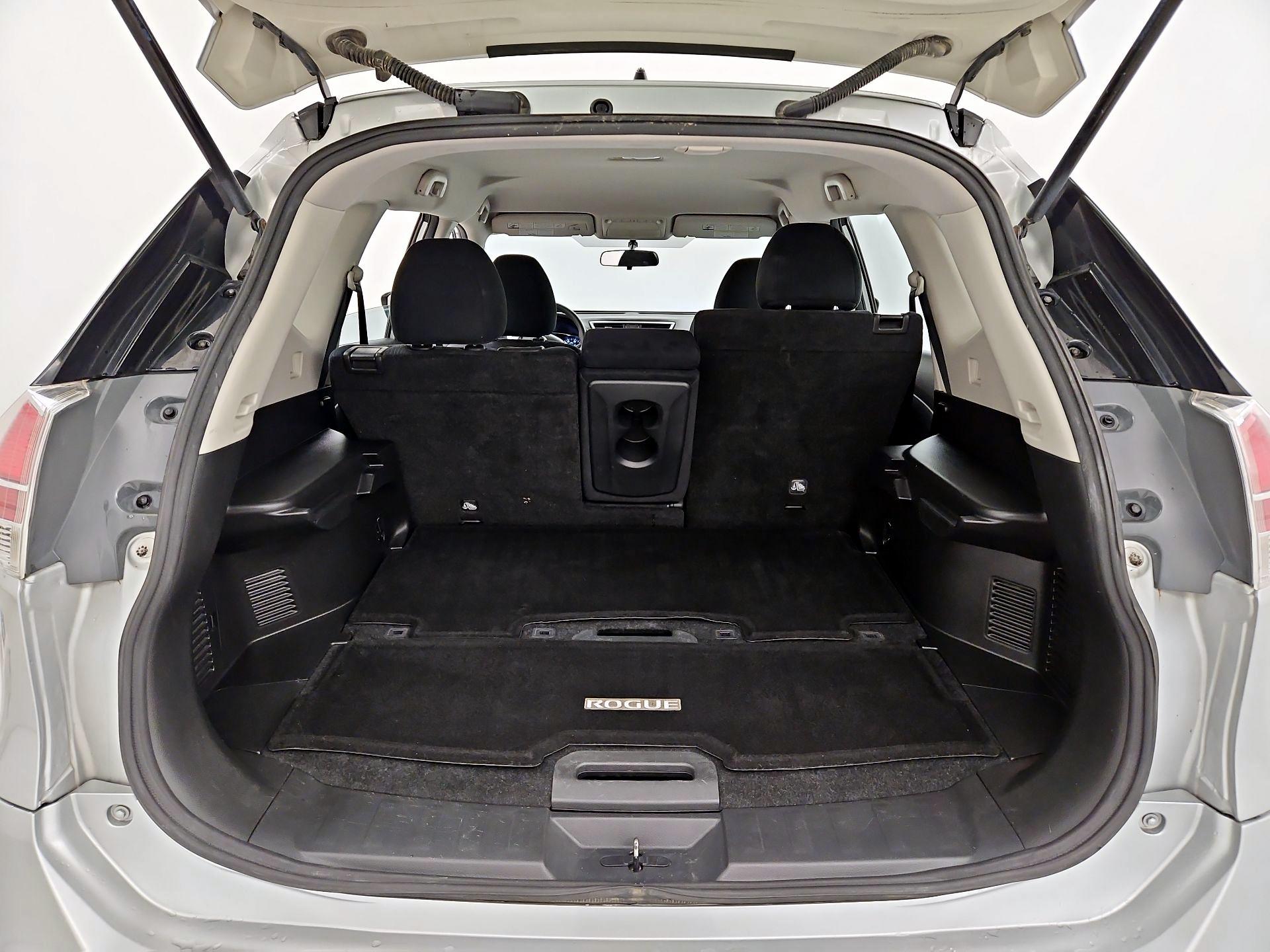 Thumbnail: 2016 Nissan Rogue - 20