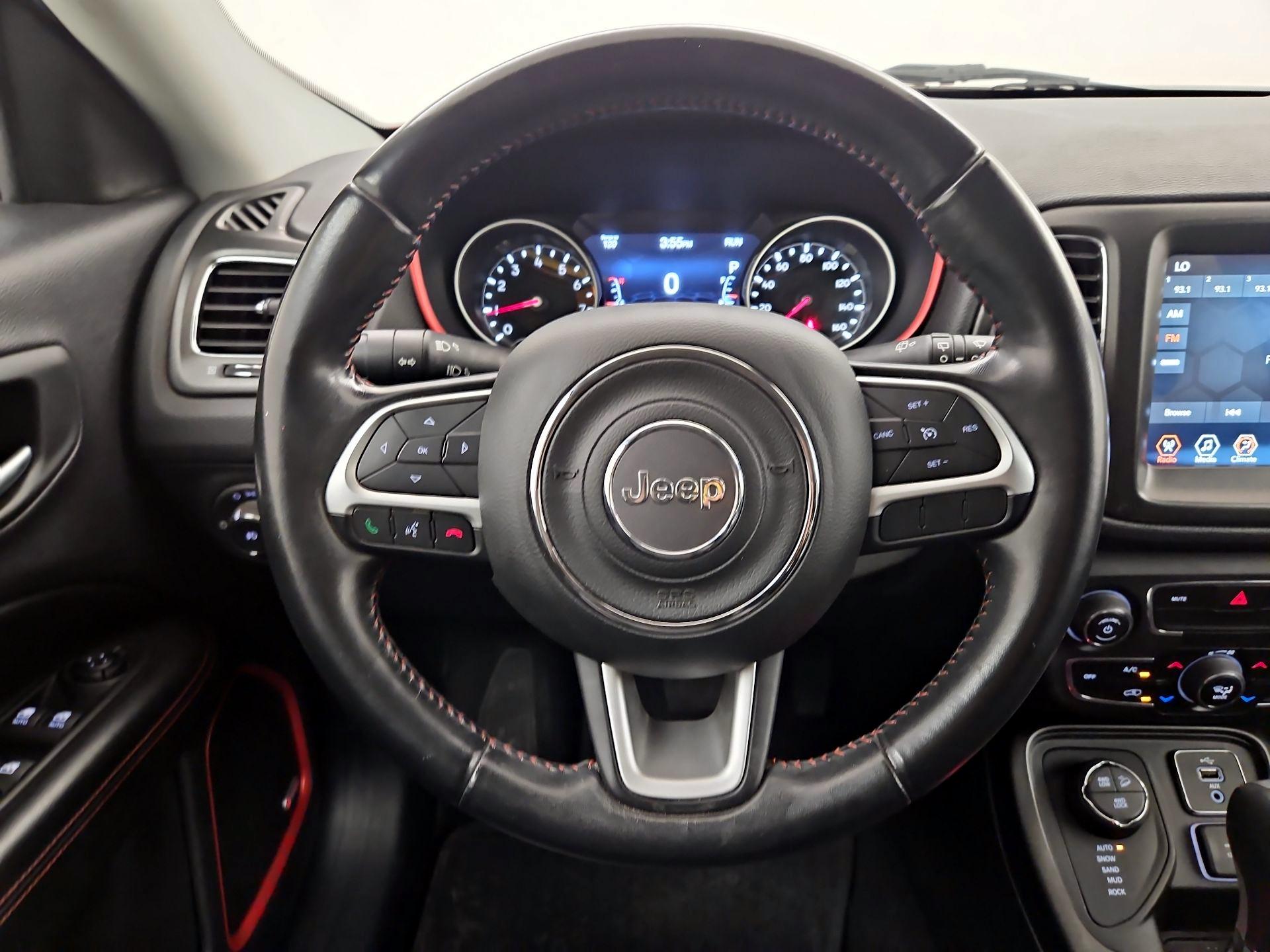 Thumbnail: 2018 Jeep Compass - 10