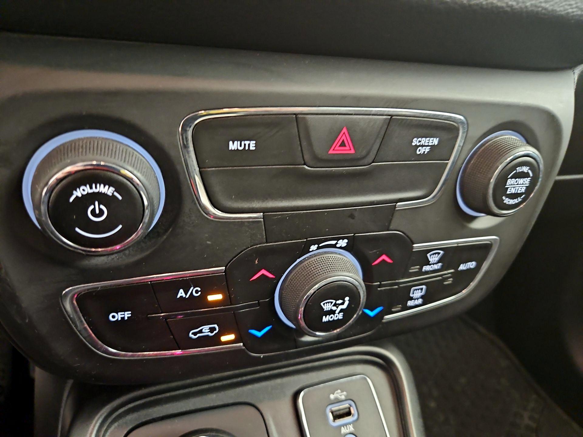 Thumbnail: 2018 Jeep Compass - 16