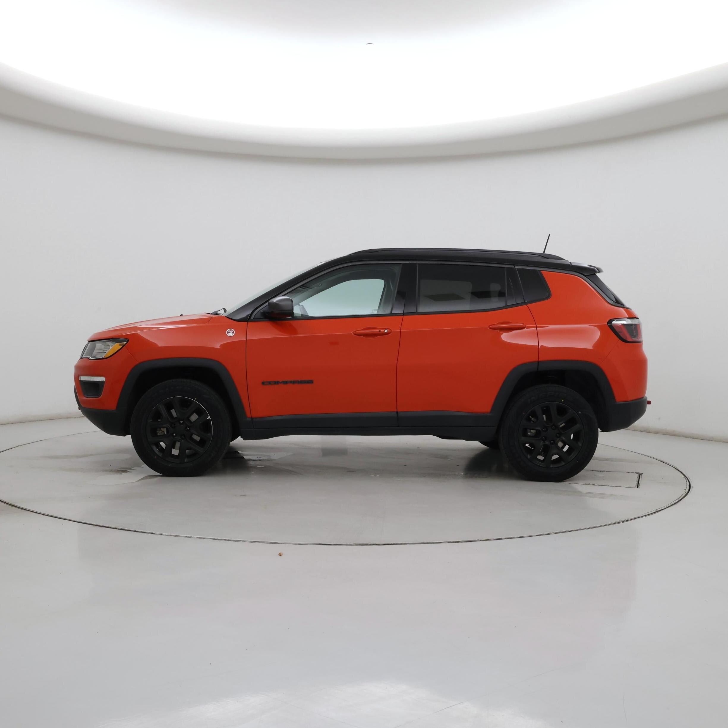 Thumbnail: 2018 Jeep Compass - 3