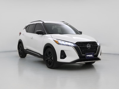 White 2023 Nissan Kicks SR