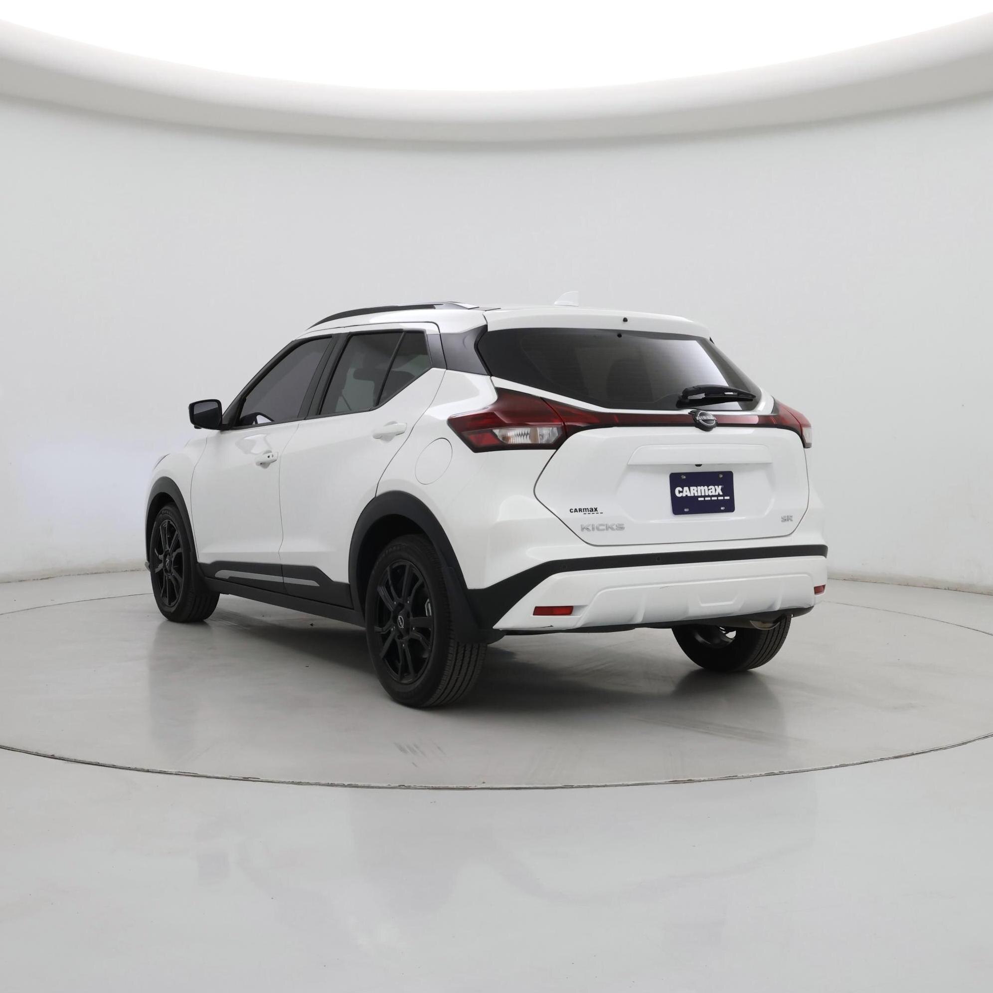 Thumbnail: 2023 Nissan Kicks - 2