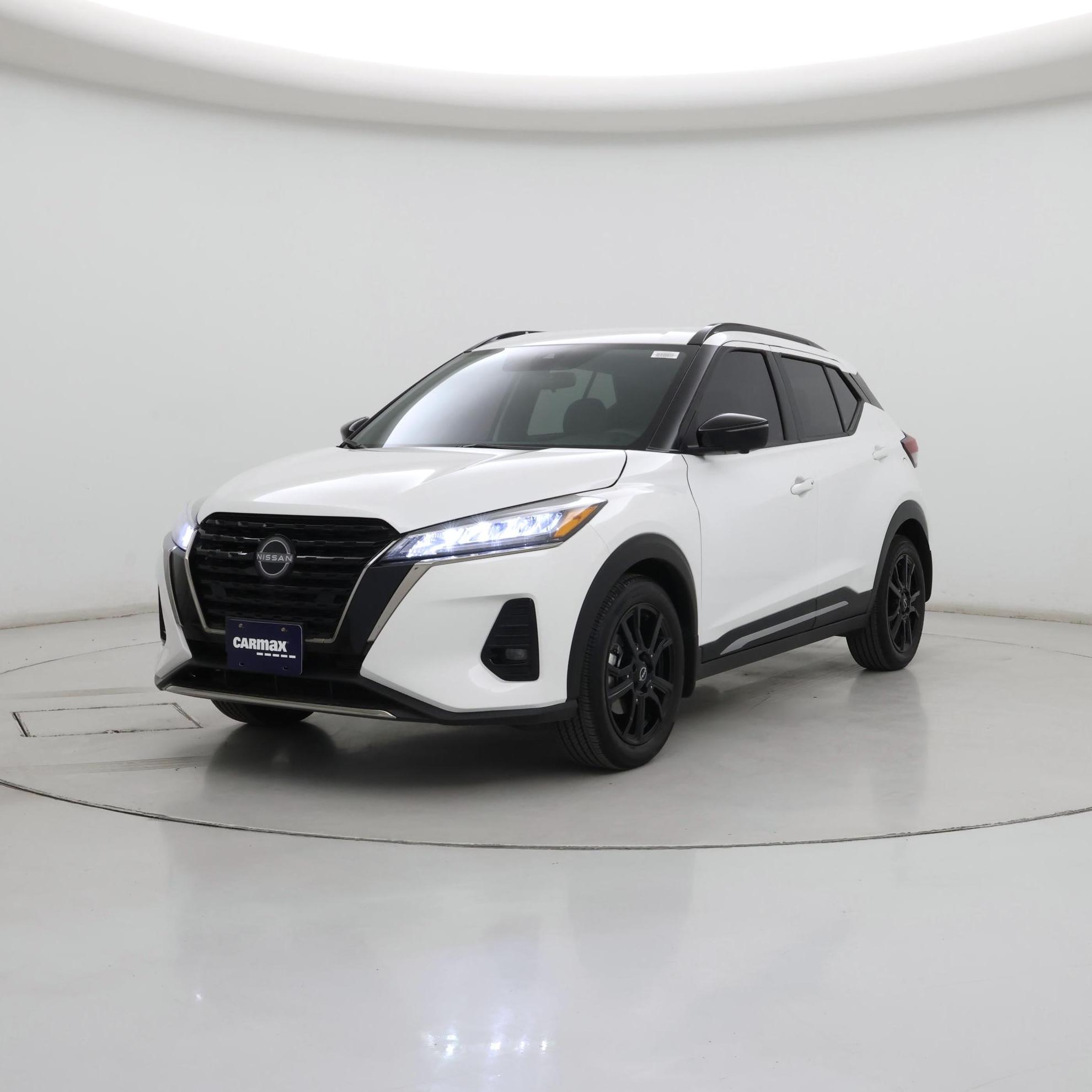 Thumbnail: 2023 Nissan Kicks - 4
