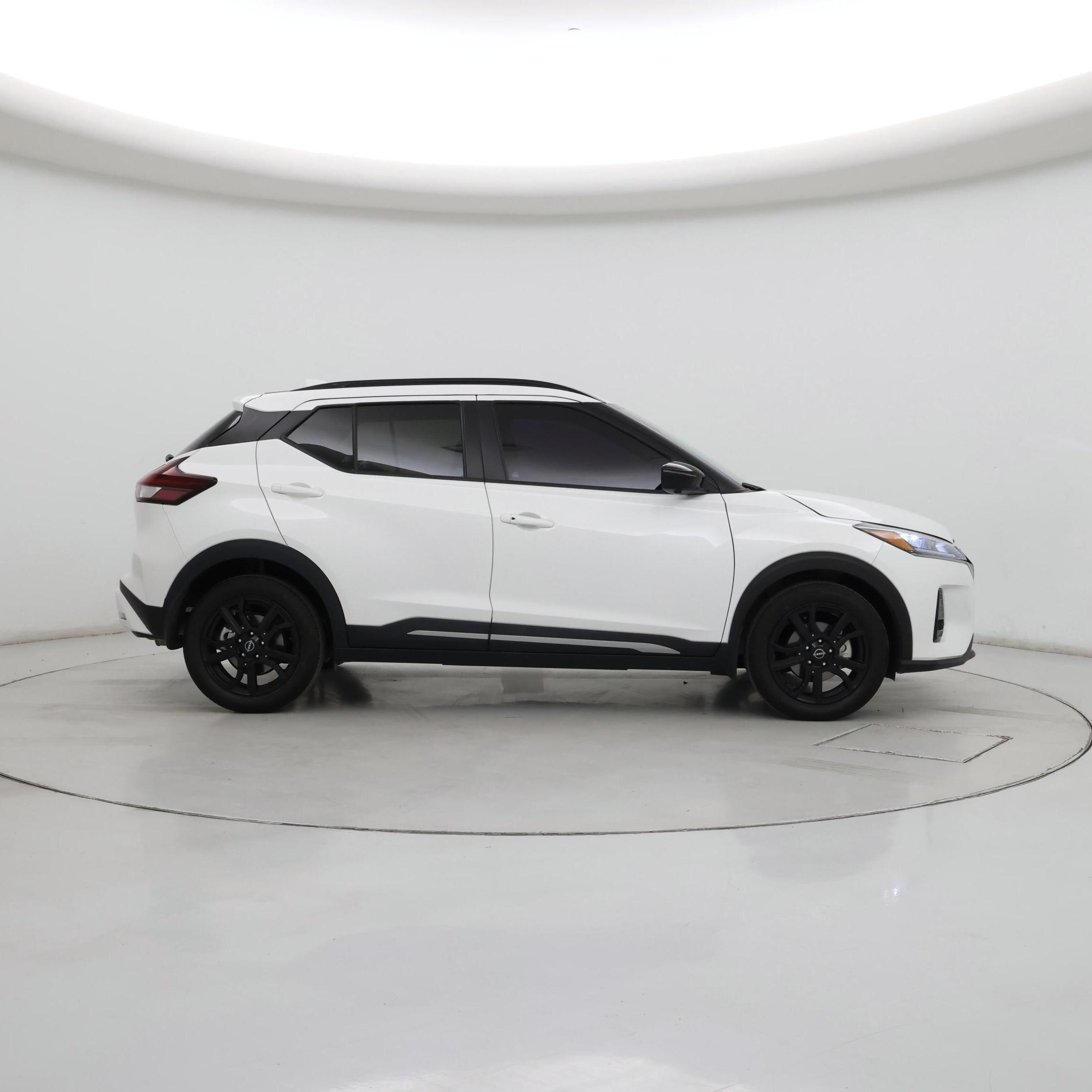 Thumbnail: 2023 Nissan Kicks - 7