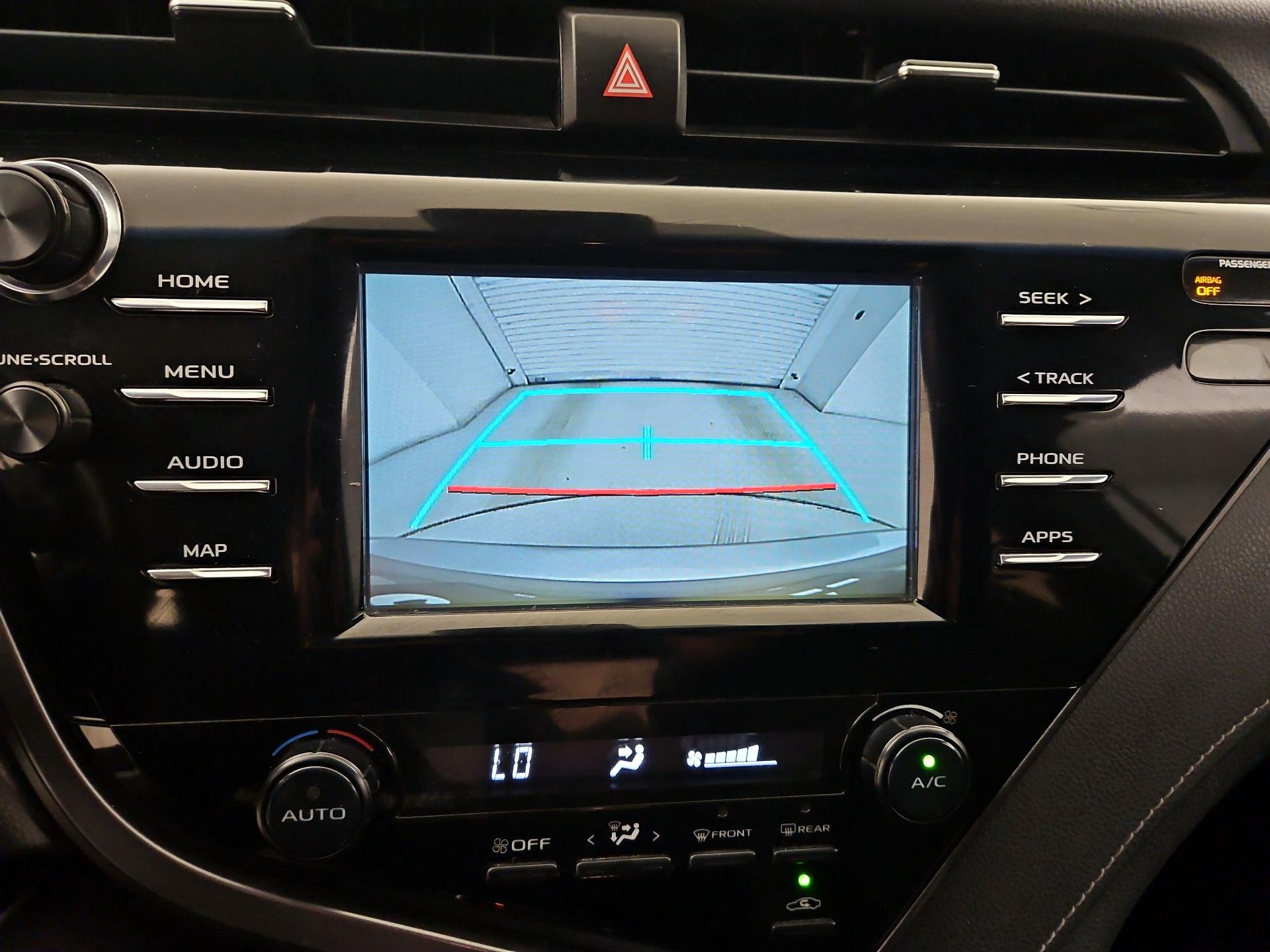 Thumbnail: 2019 Toyota Camry - 14